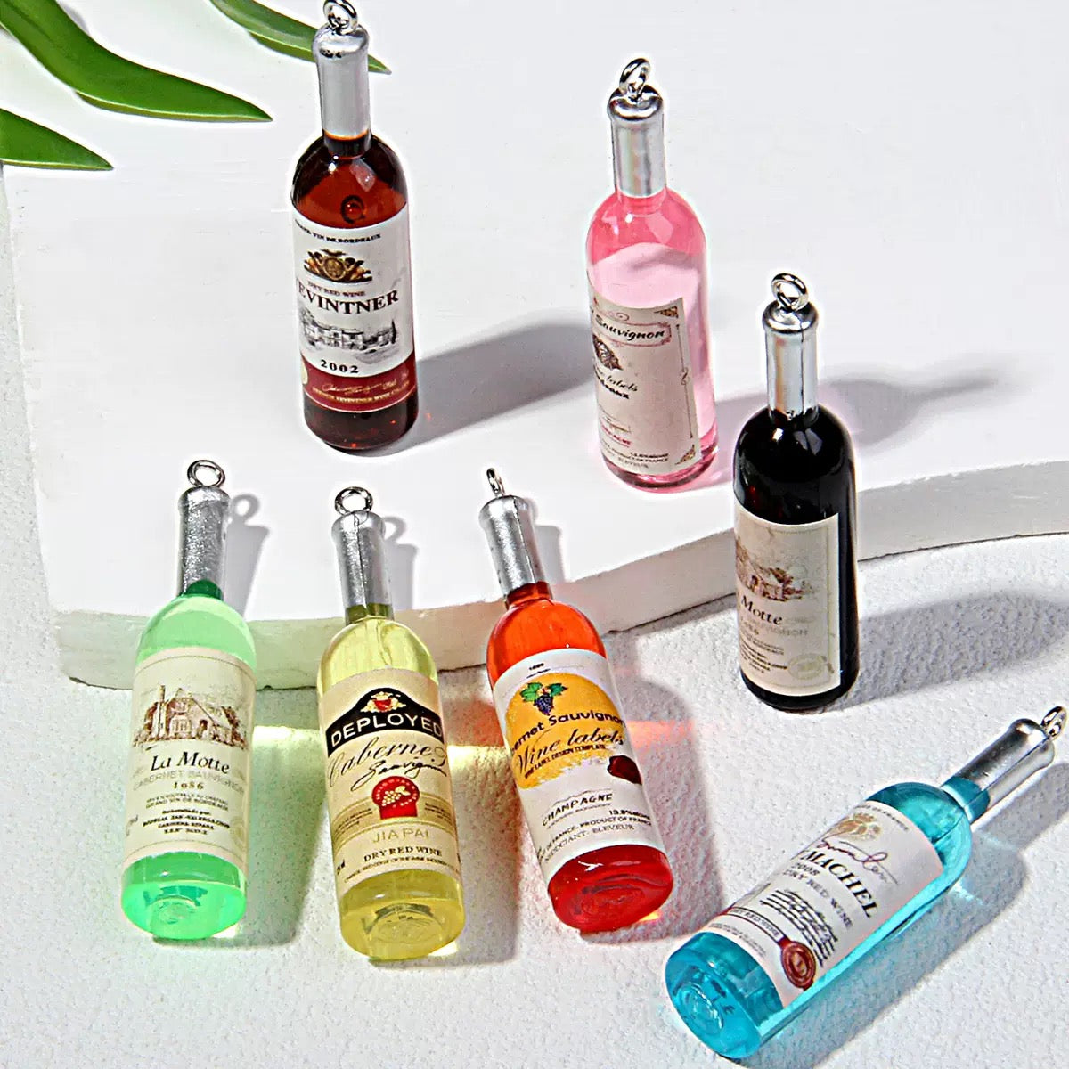 FS4936-Random Mixed 12×52mm Creative Wine Bottle Resin Charms