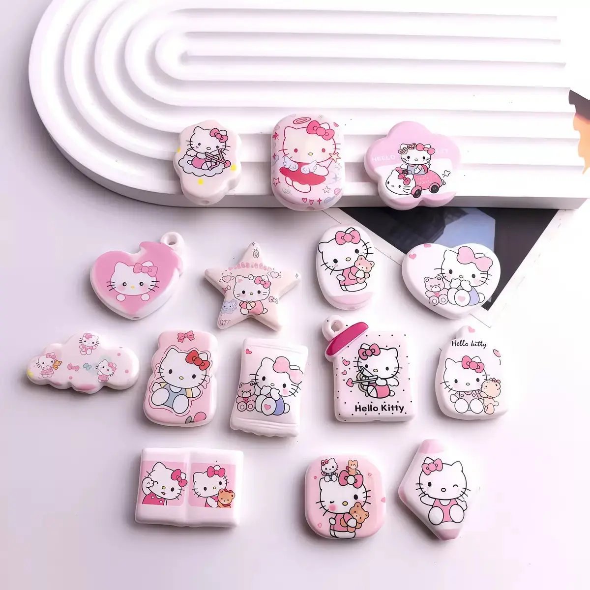 FS6753-Random Mixed HK Acrylic Beads Zoe's DIY Shop