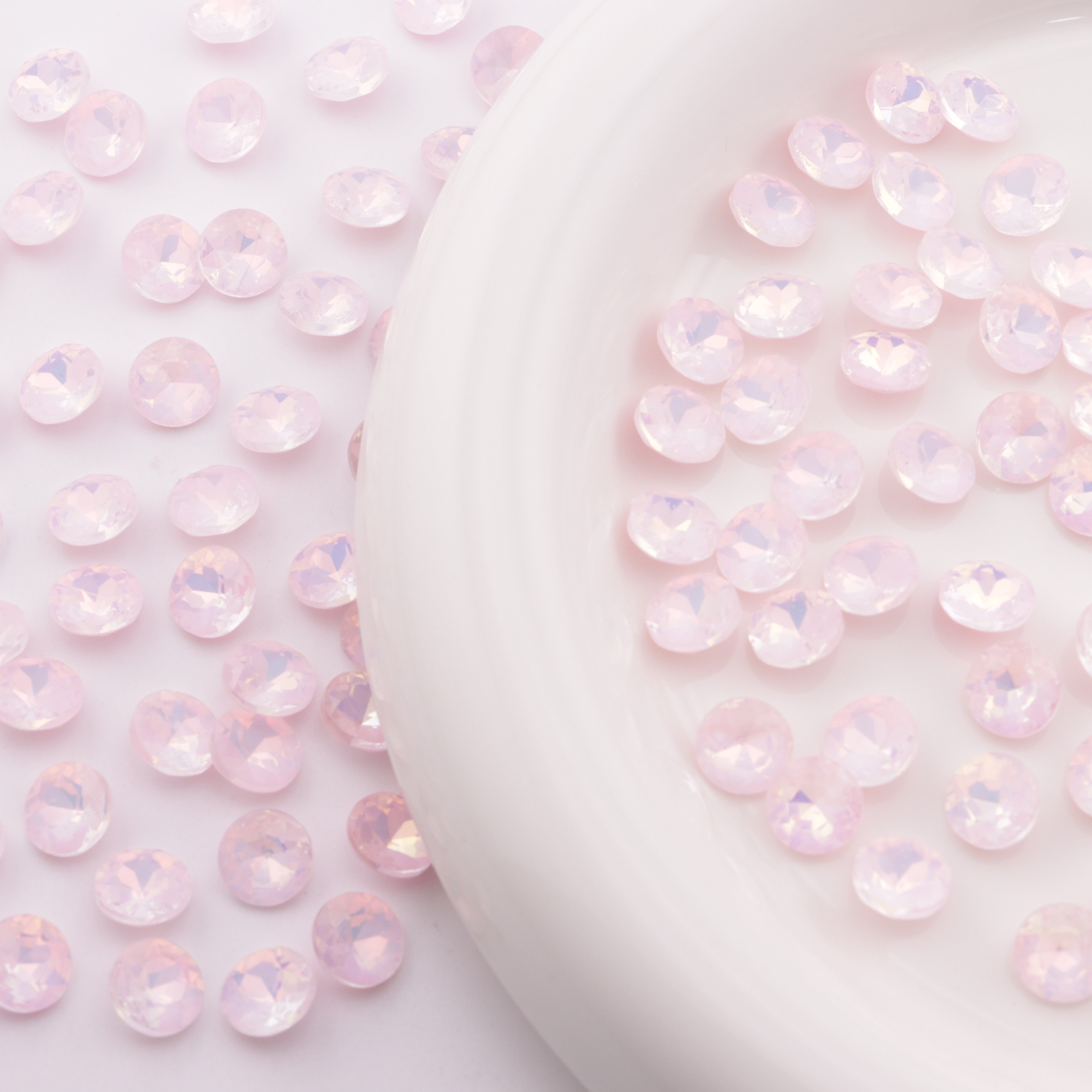 FS2864- 8mm Pink Pointed-Bottom Mocha Round Diamond