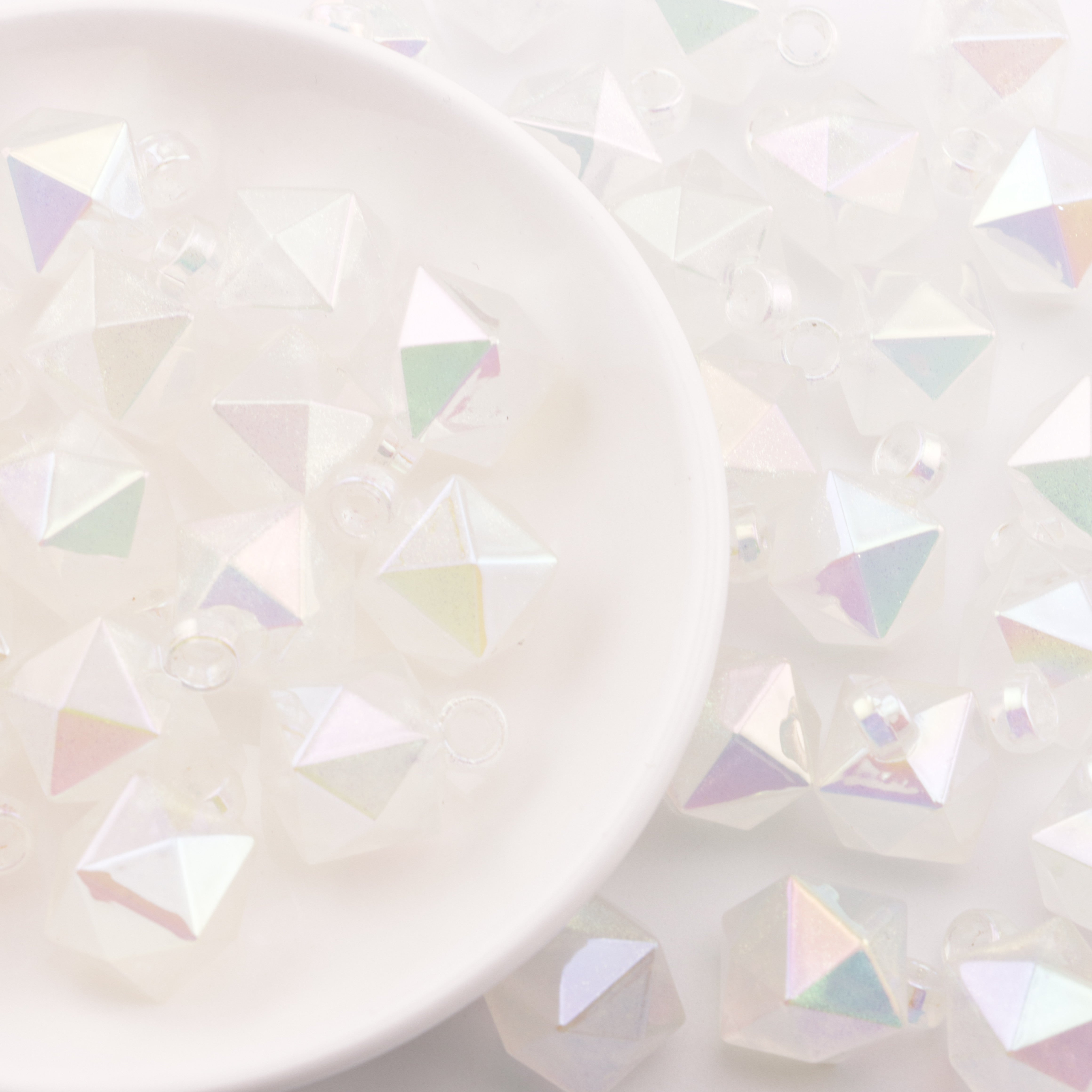 FS4105- 16mm Glowing Rhomb Beads Charms, Rhombus Fine Glittering Night-Light Car Hanging Pendant Beads