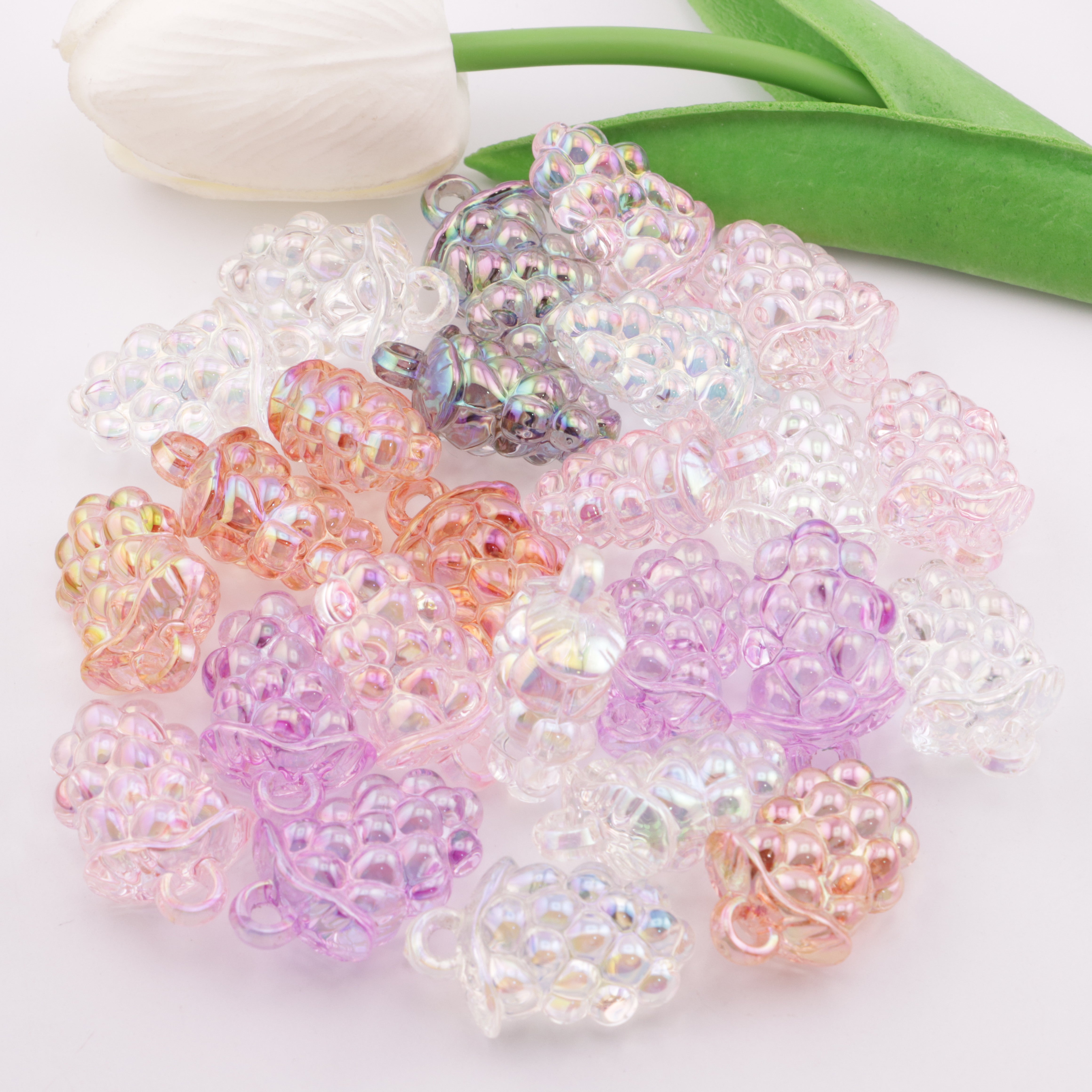 FS3632- UV Clear Grape Charms Translucent Grape Pendants