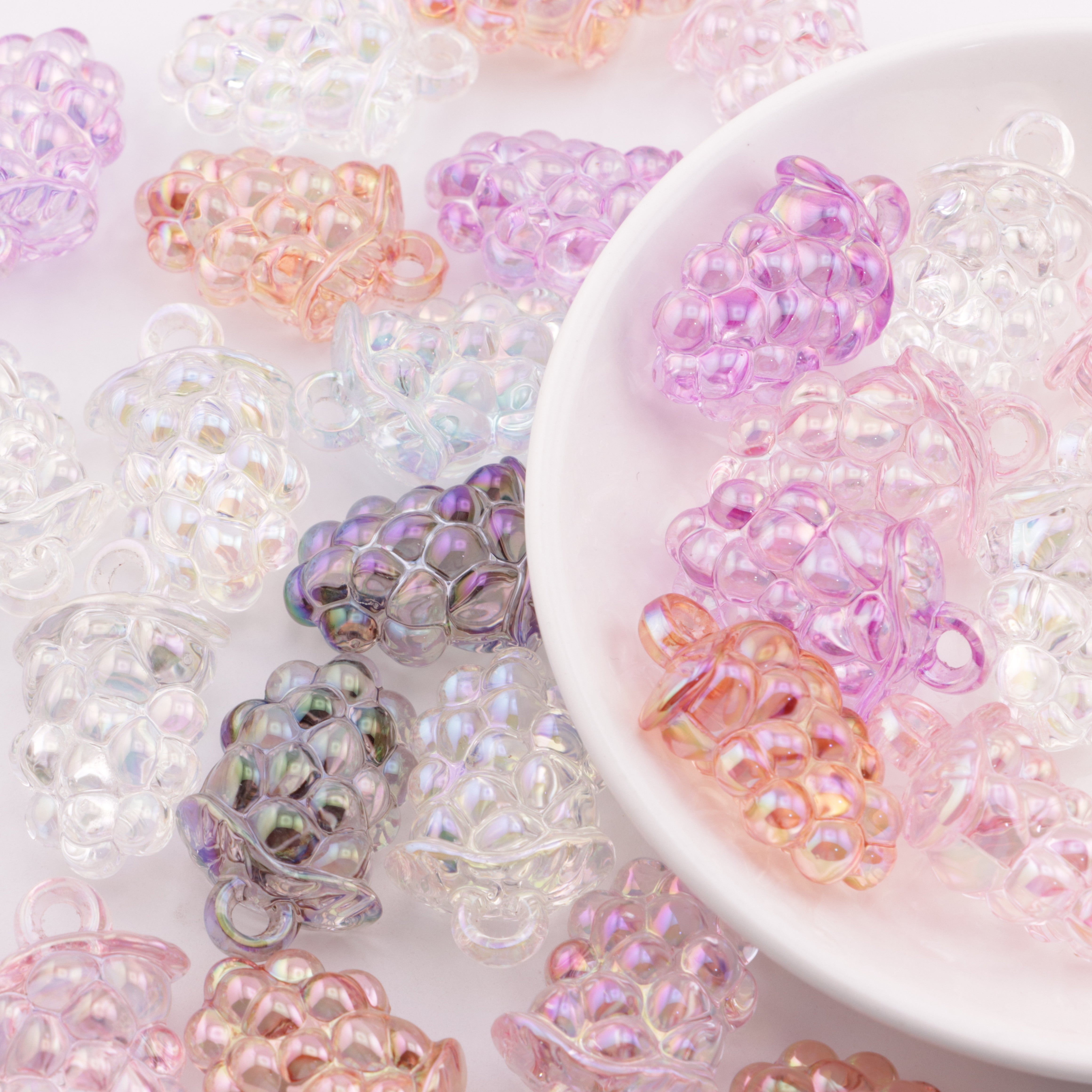 FS3632- UV Clear Grape Charms Translucent Grape Pendants