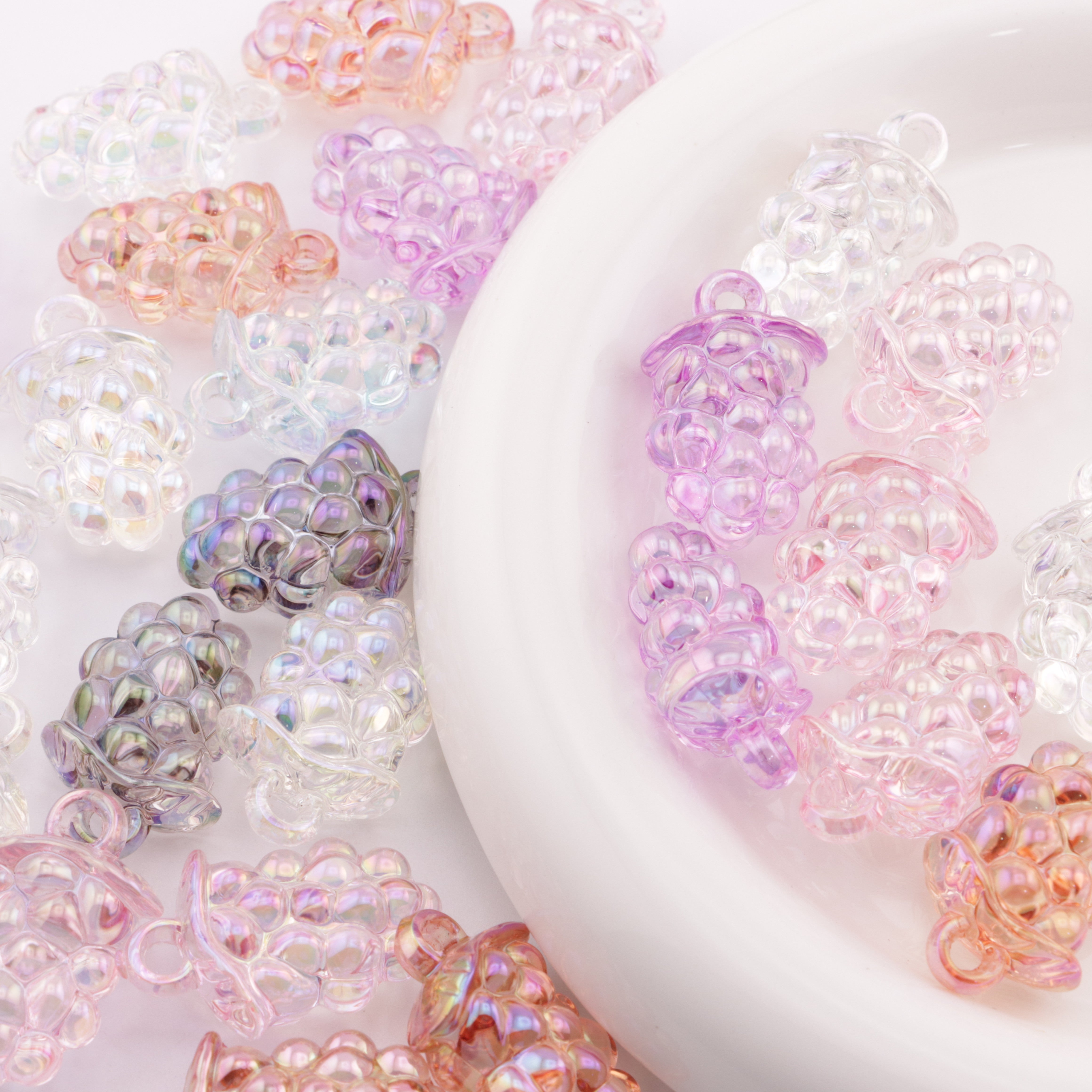 FS3632- UV Clear Grape Charms Translucent Grape Pendants