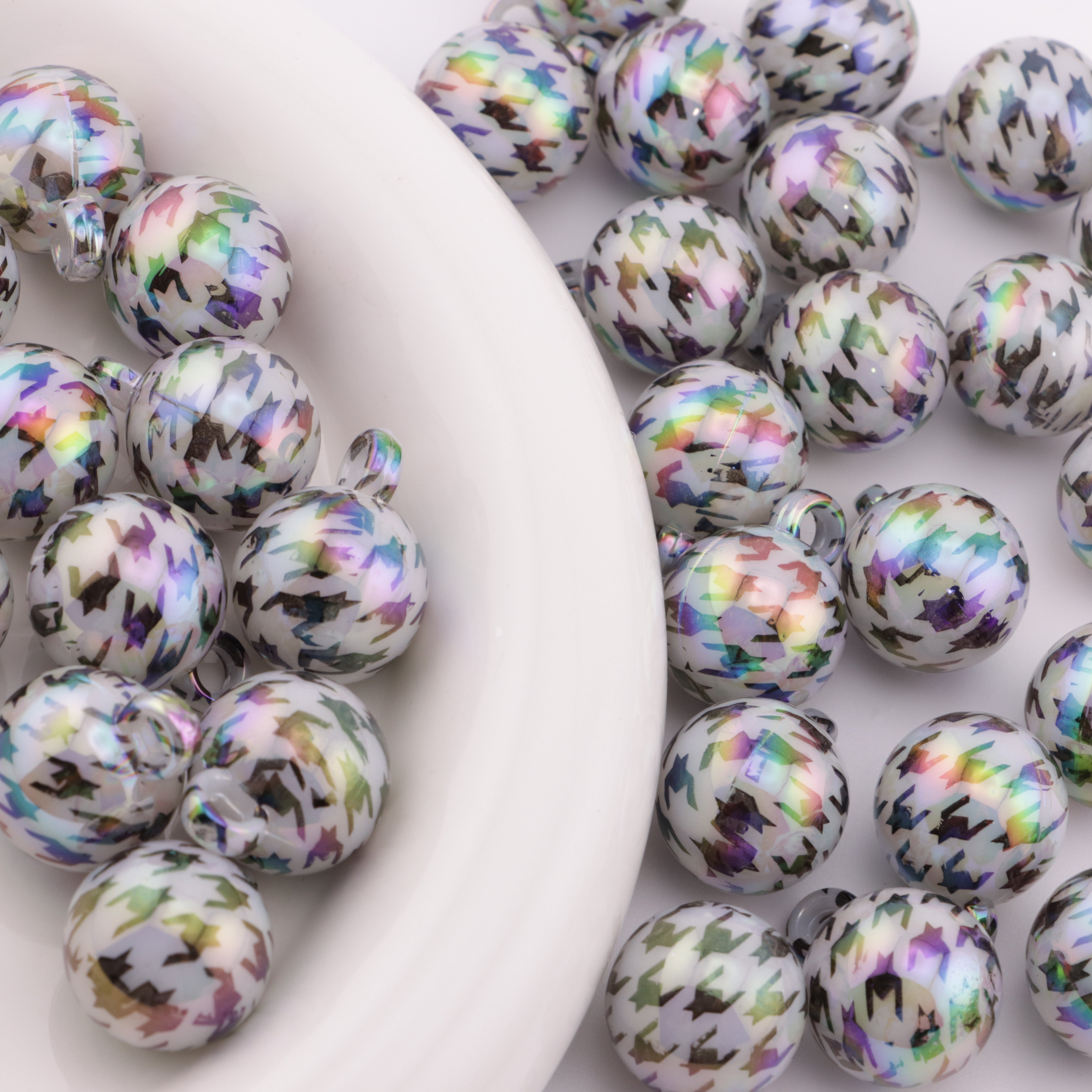 FS4274- 16mm Houndstooth Car Hanging Beads