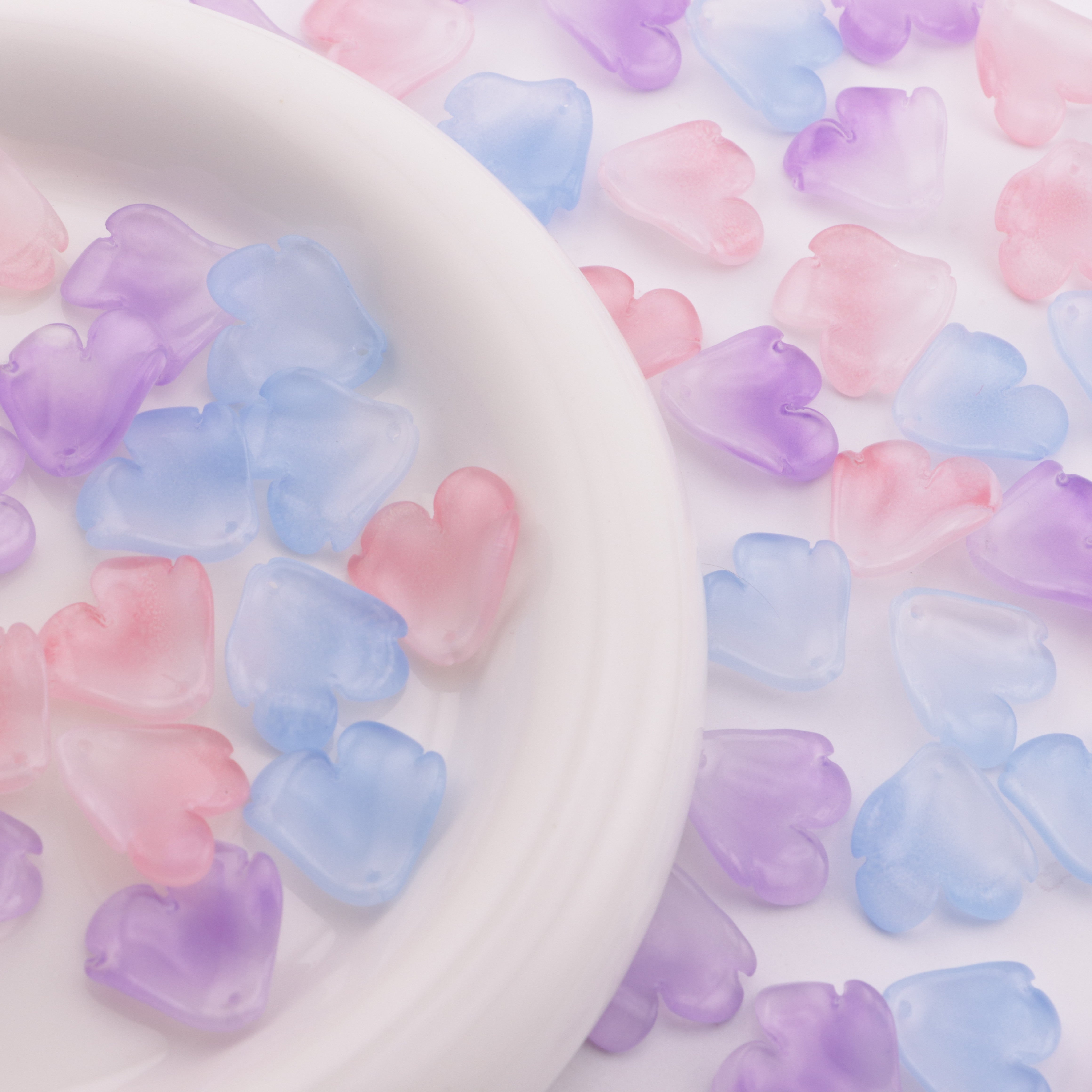 FS5748- 19*19mm Glass Petals With Hole, Holed Glass Petals