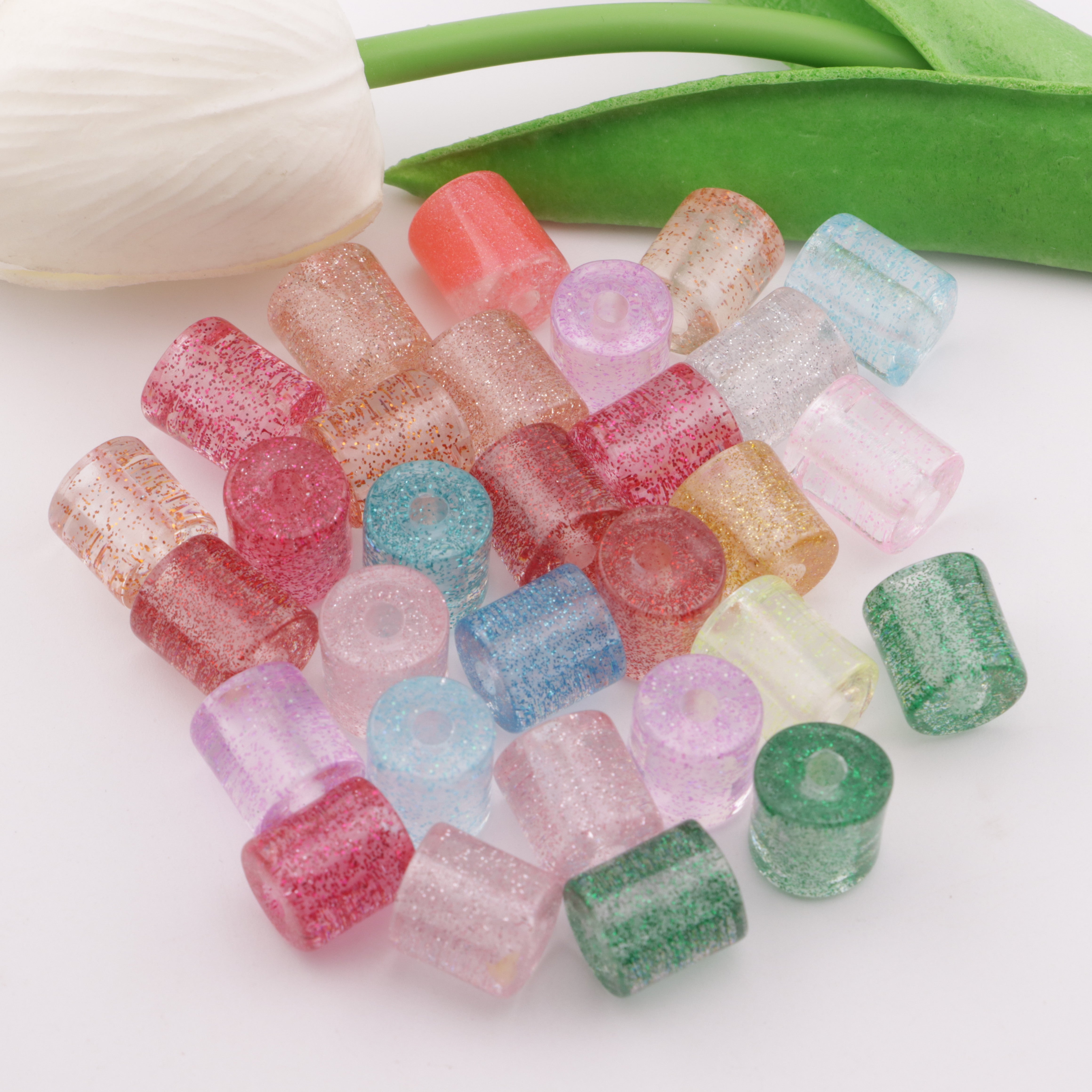 FS5888- 12.5mm High, 11mm Diameter, Cylindrical Resin Beads With Fine Glitter