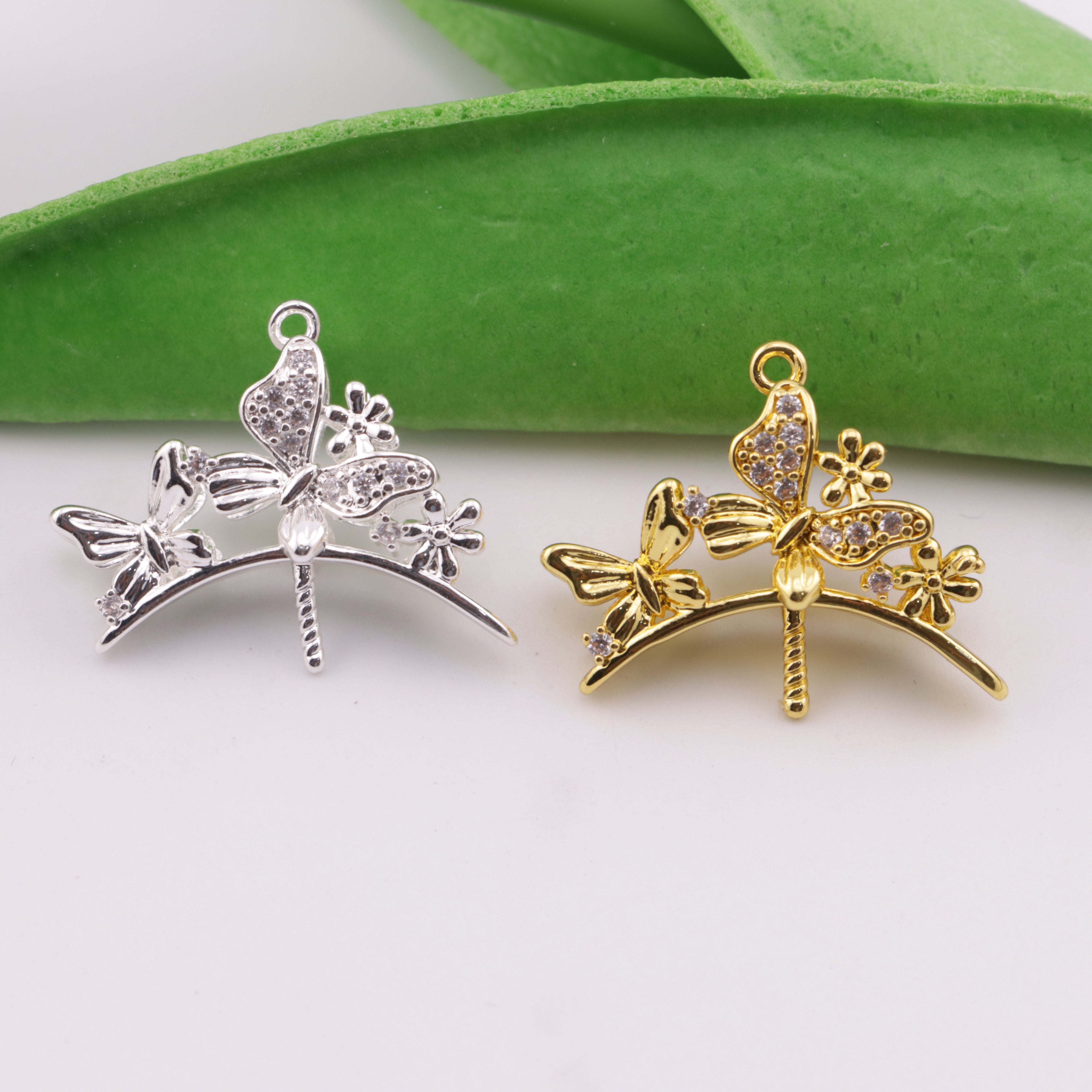 FS5883- Two Butterflies And Flower Pin