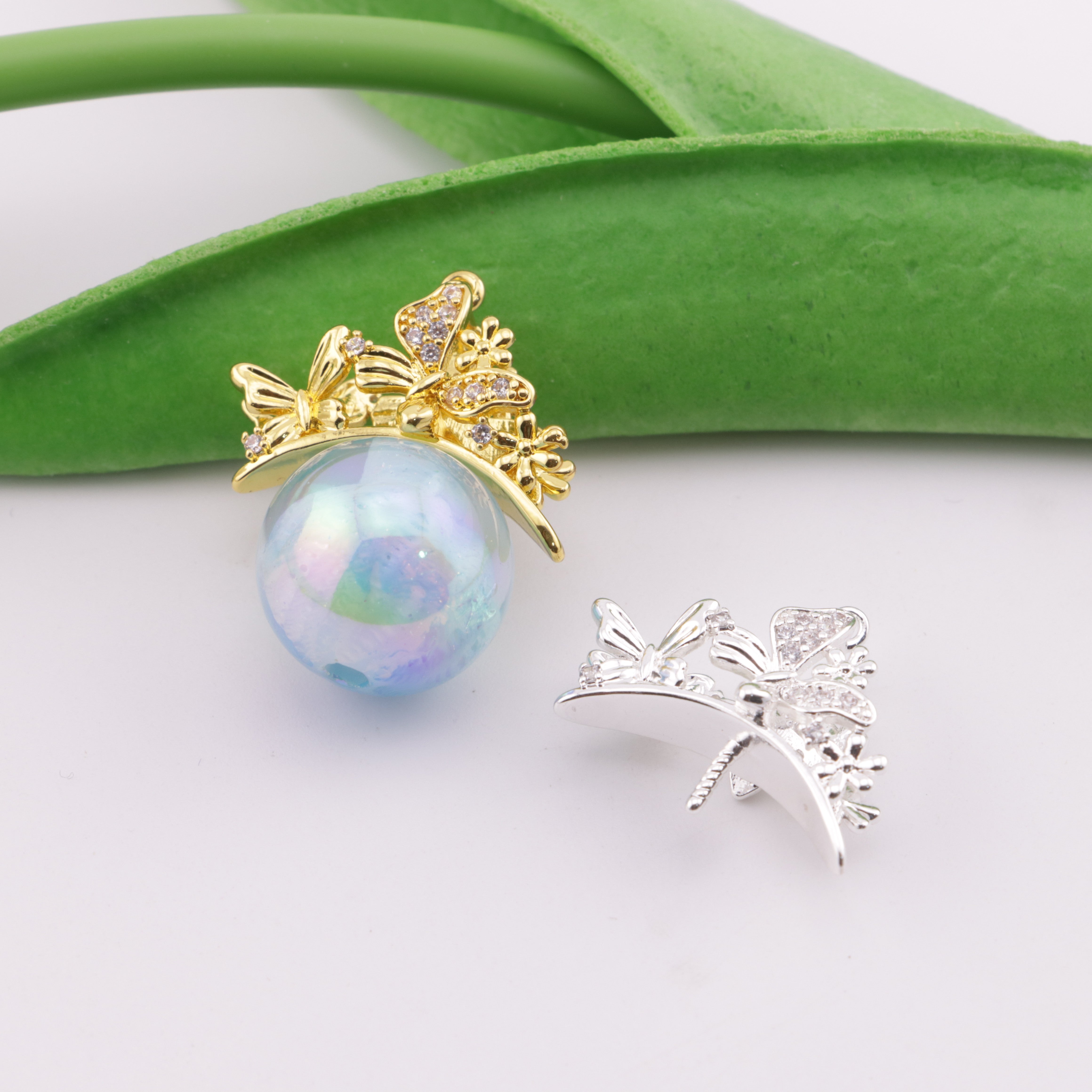 FS5883- Two Butterflies And Flower Pin
