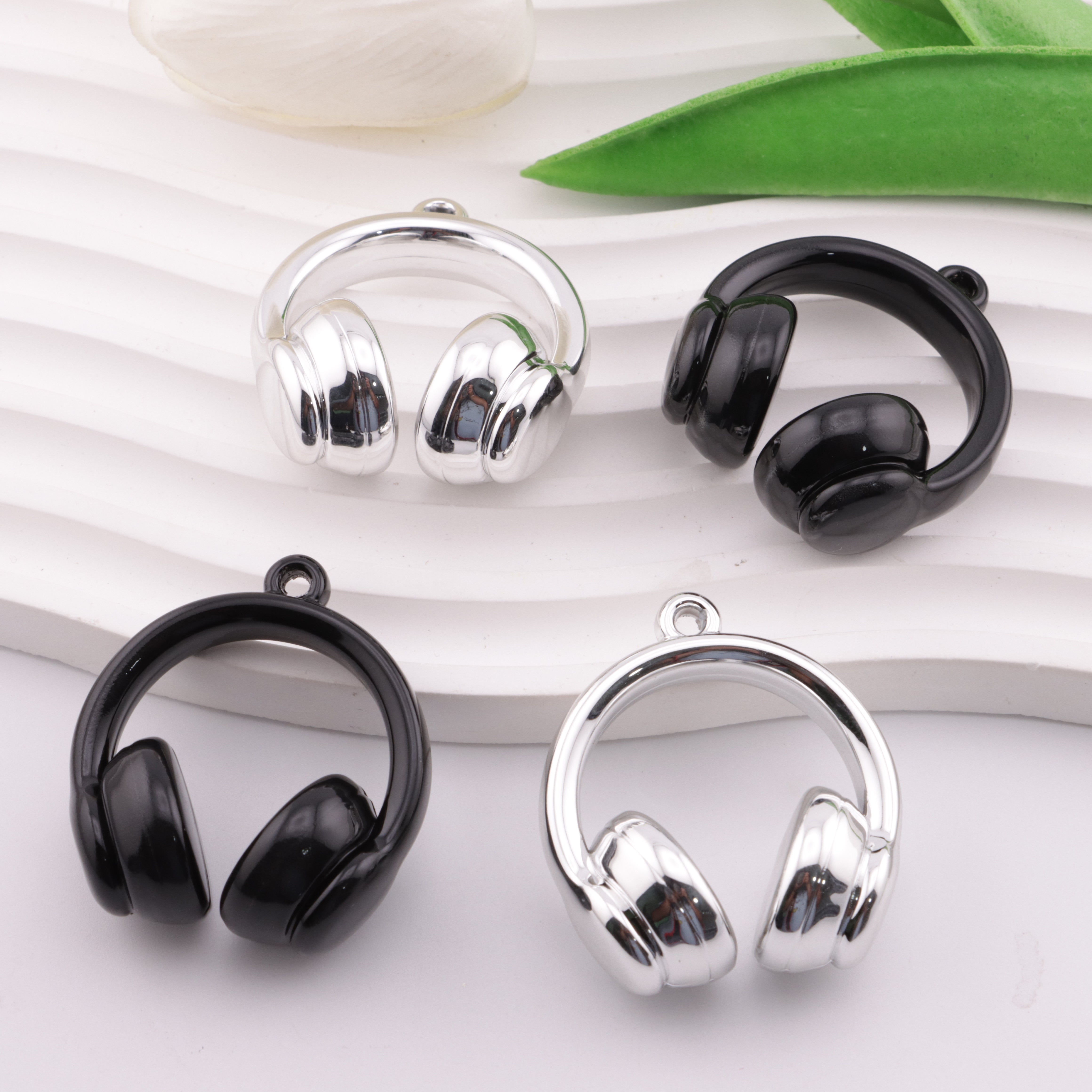FS5884- 42*38Mm Headphone Pendant Earphone Pendant