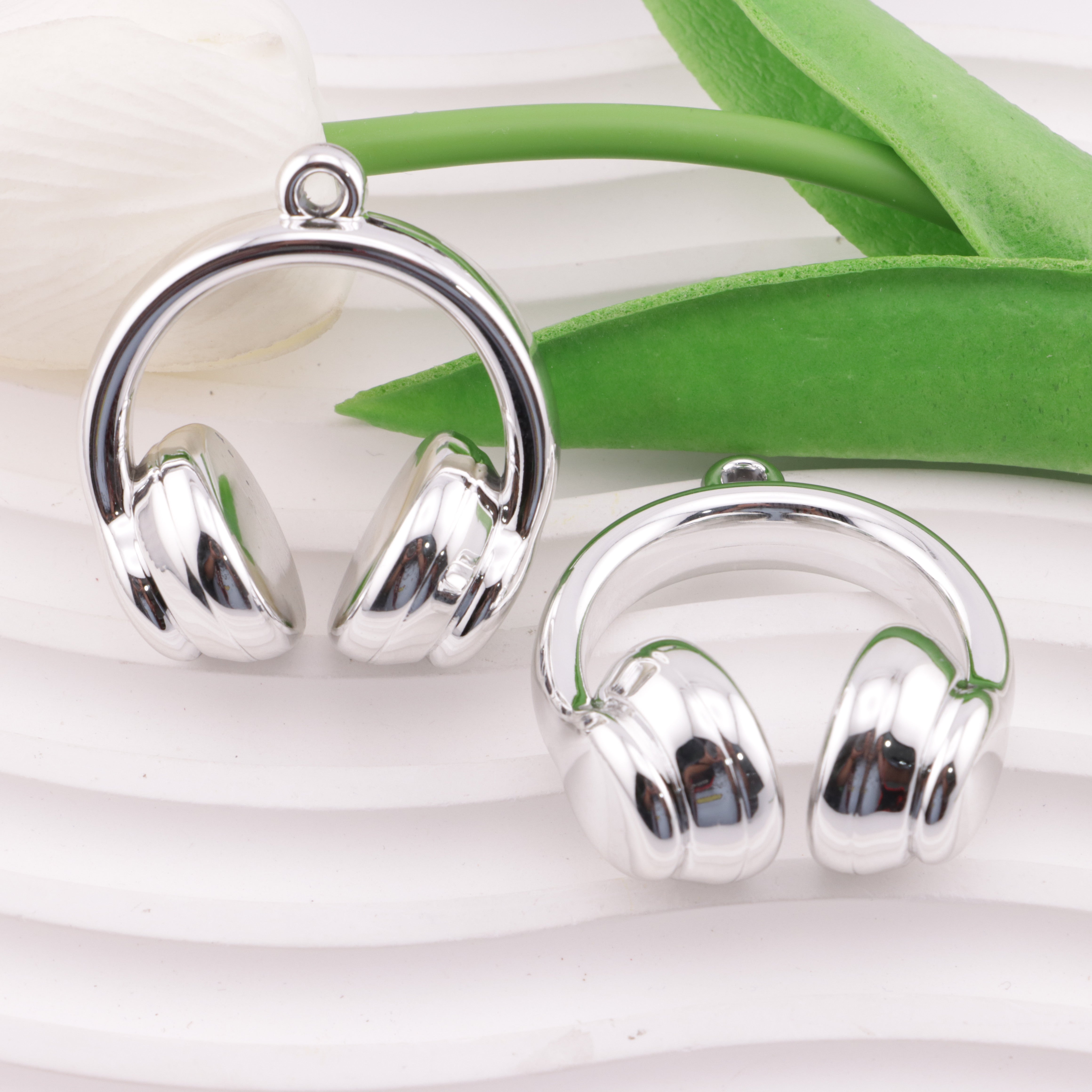 FS5884- 42*38Mm Headphone Pendant Earphone Pendant