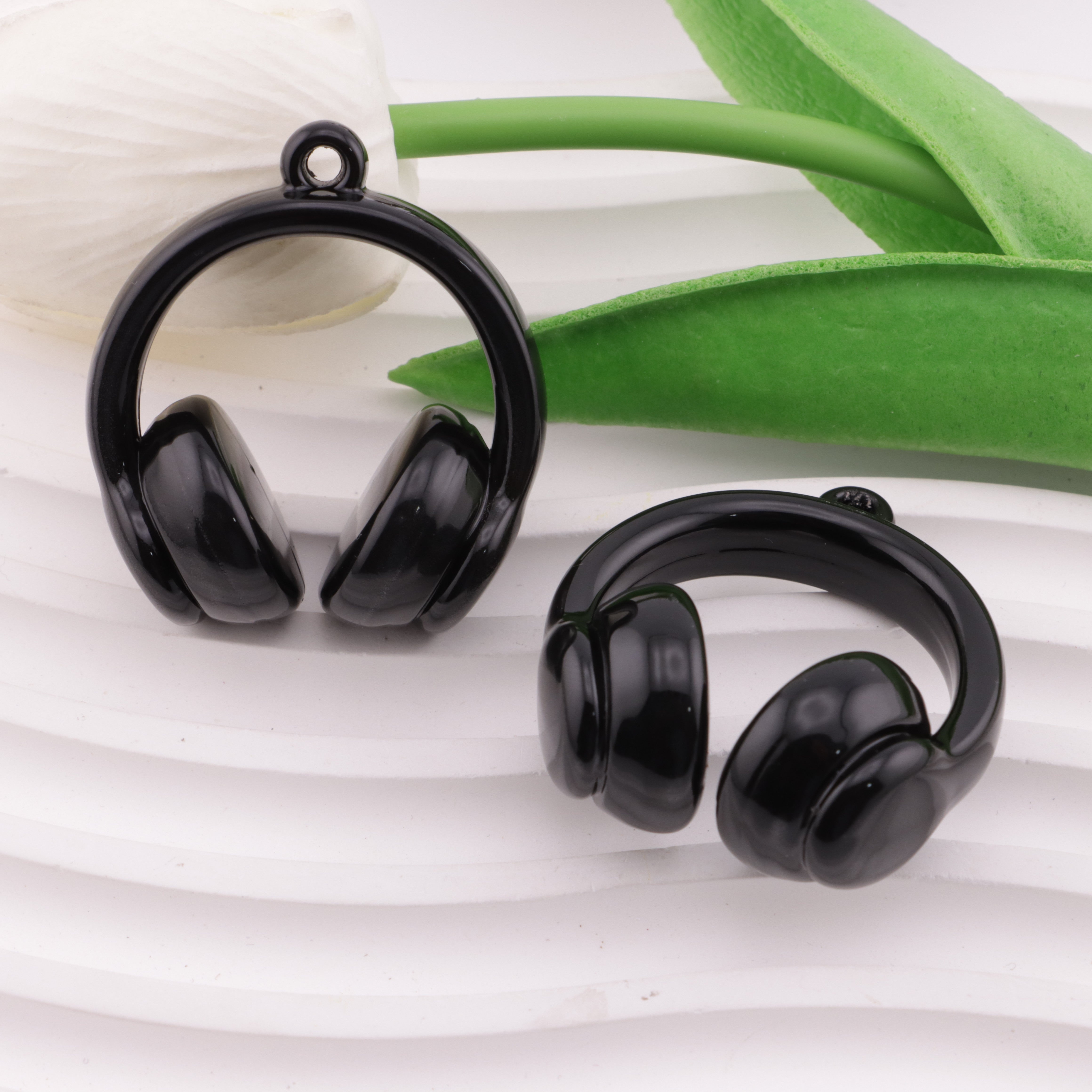 FS5884- 42*38Mm Headphone Pendant Earphone Pendant