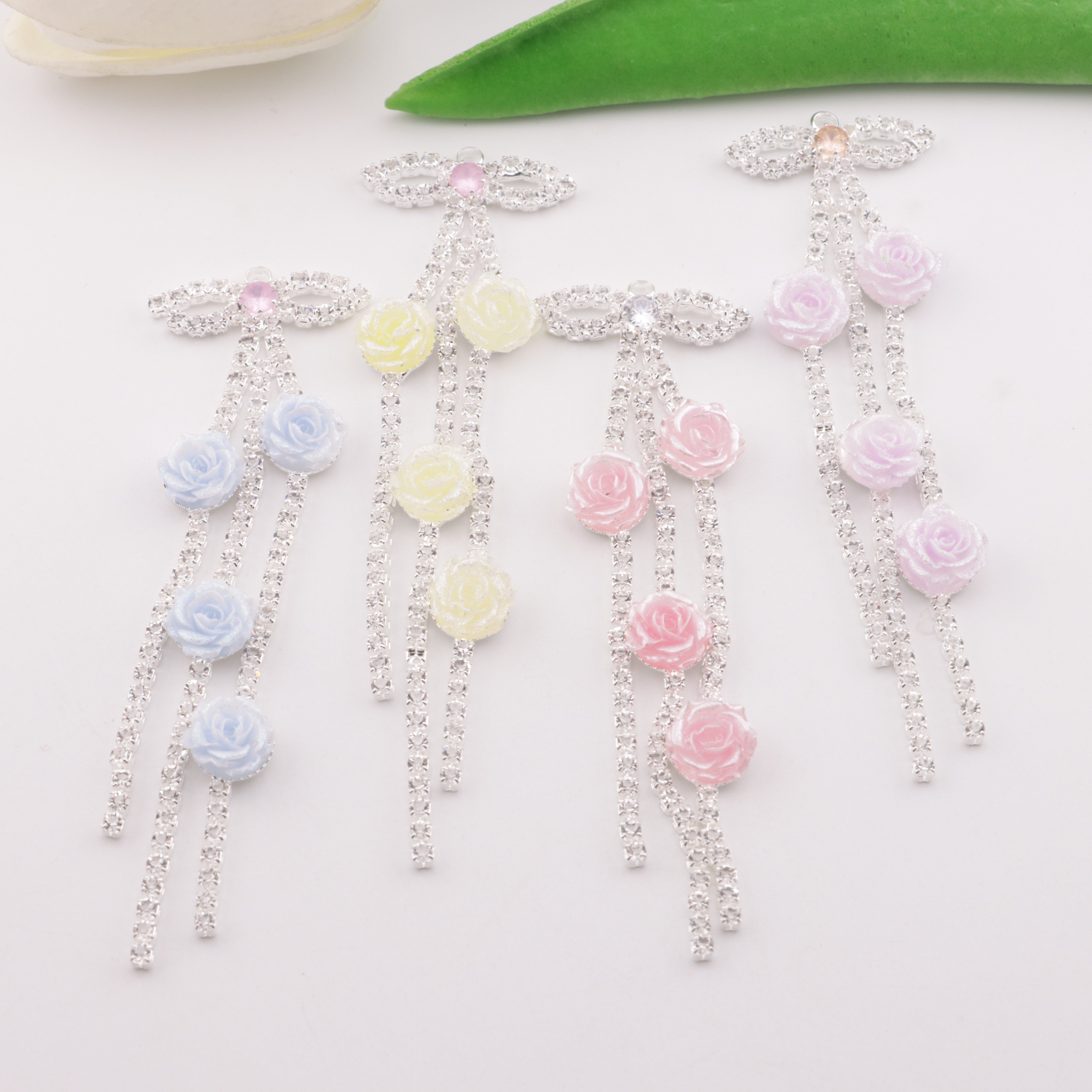 FS5873- Night-Glow Soft Flower Tassel Pendant