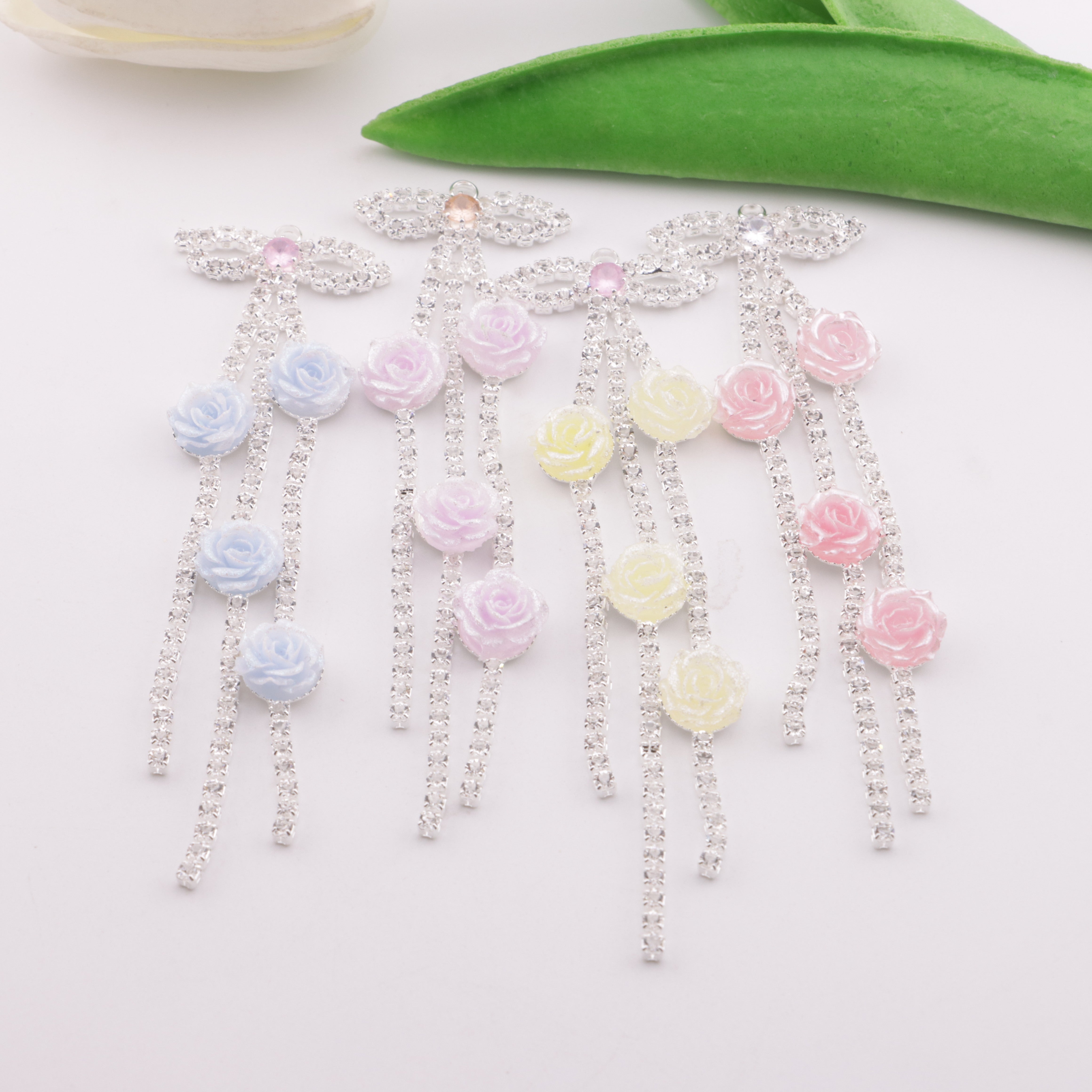 FS5873- Night-Glow Soft Flower Tassel Pendant