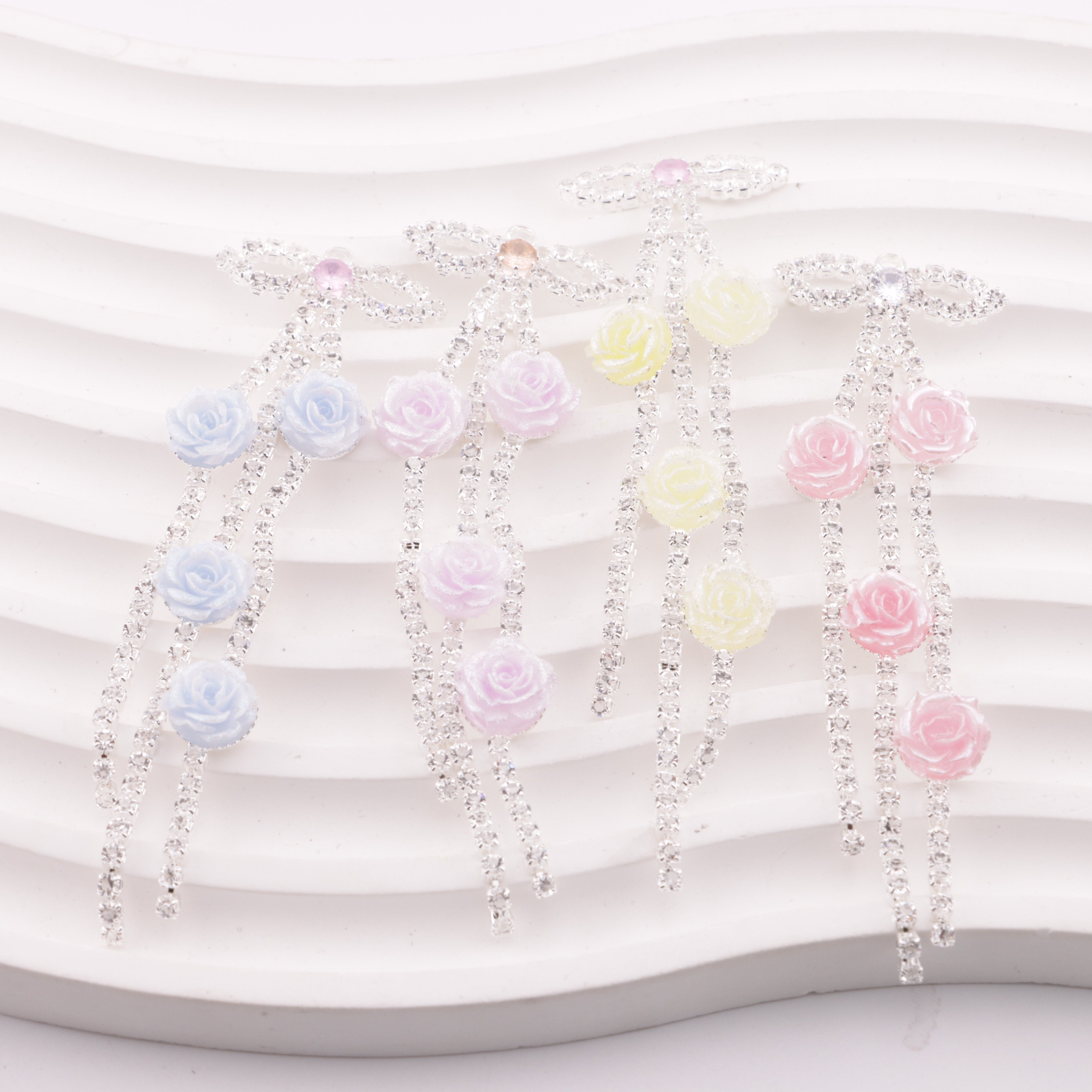 FS5873- Night-Glow Soft Flower Tassel Pendant