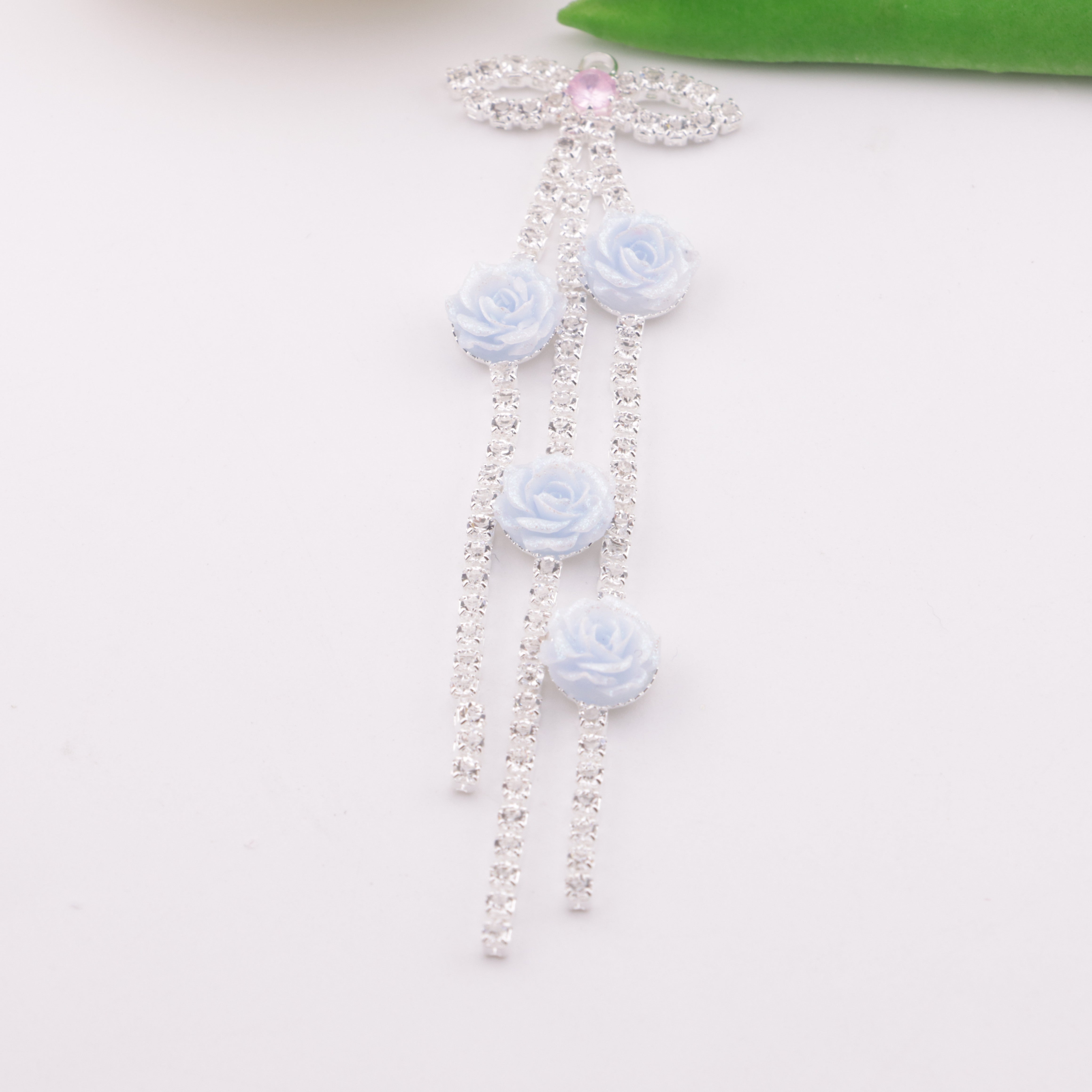 FS5873- Night-Glow Soft Flower Tassel Pendant