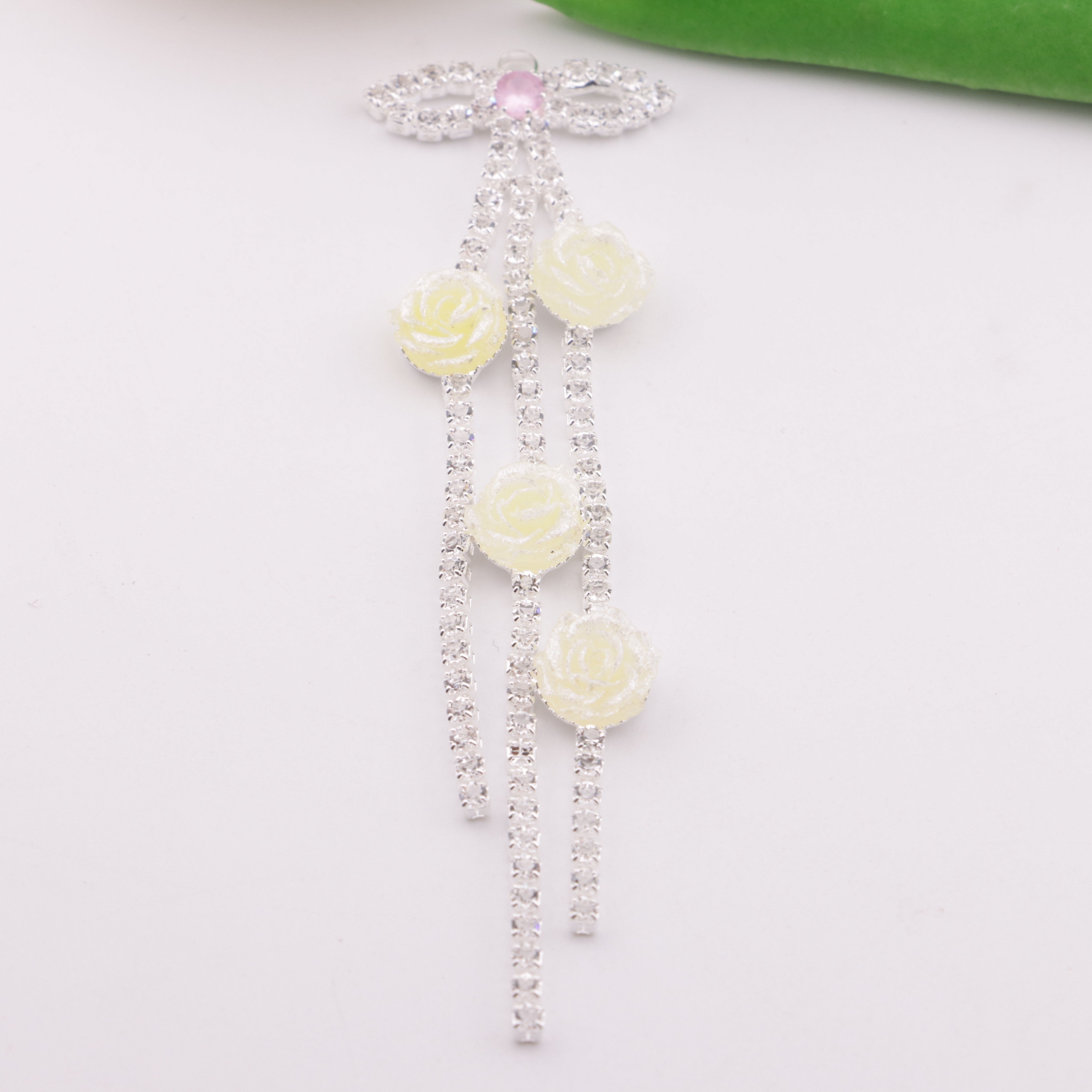 FS5873- Night-Glow Soft Flower Tassel Pendant
