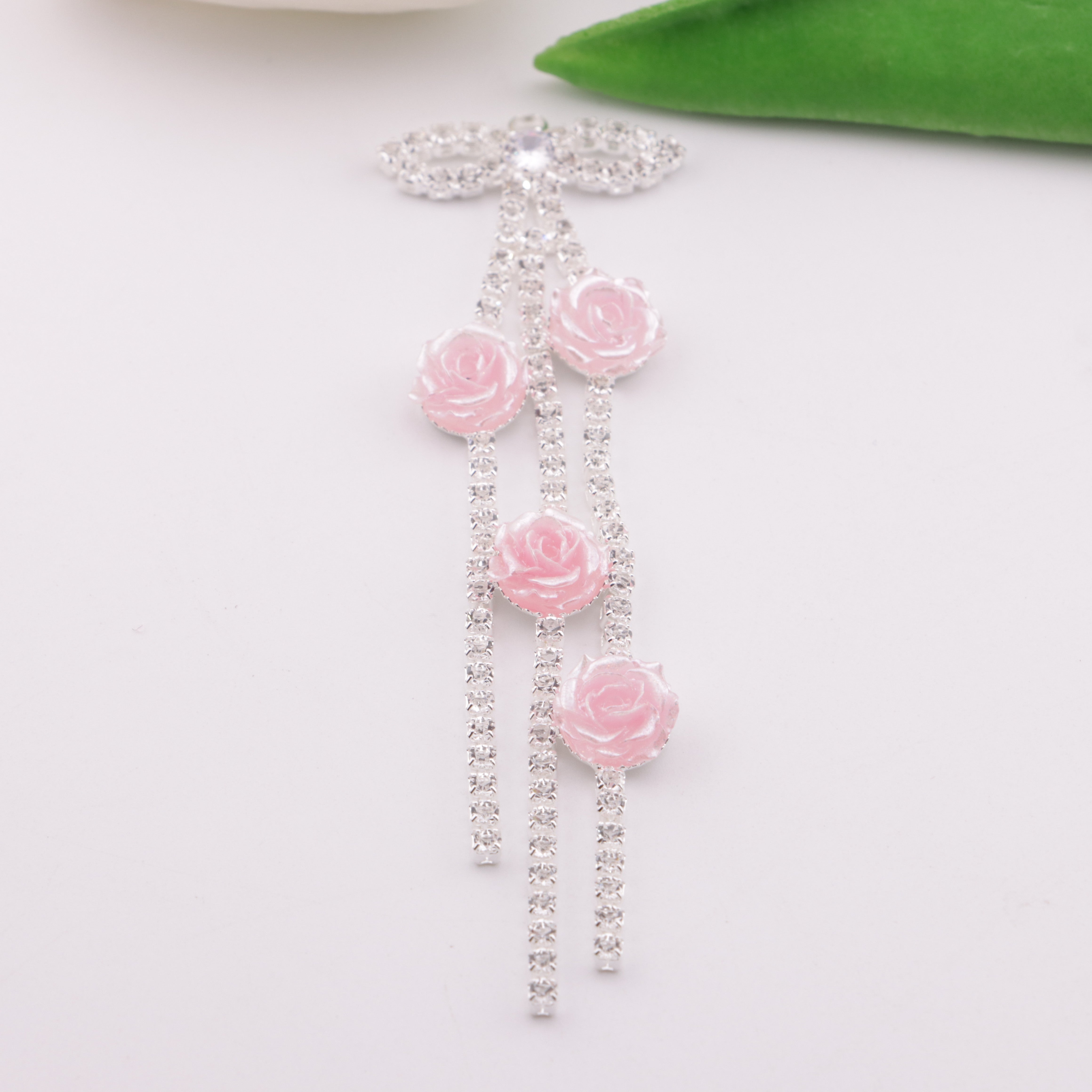 FS5873- Night-Glow Soft Flower Tassel Pendant