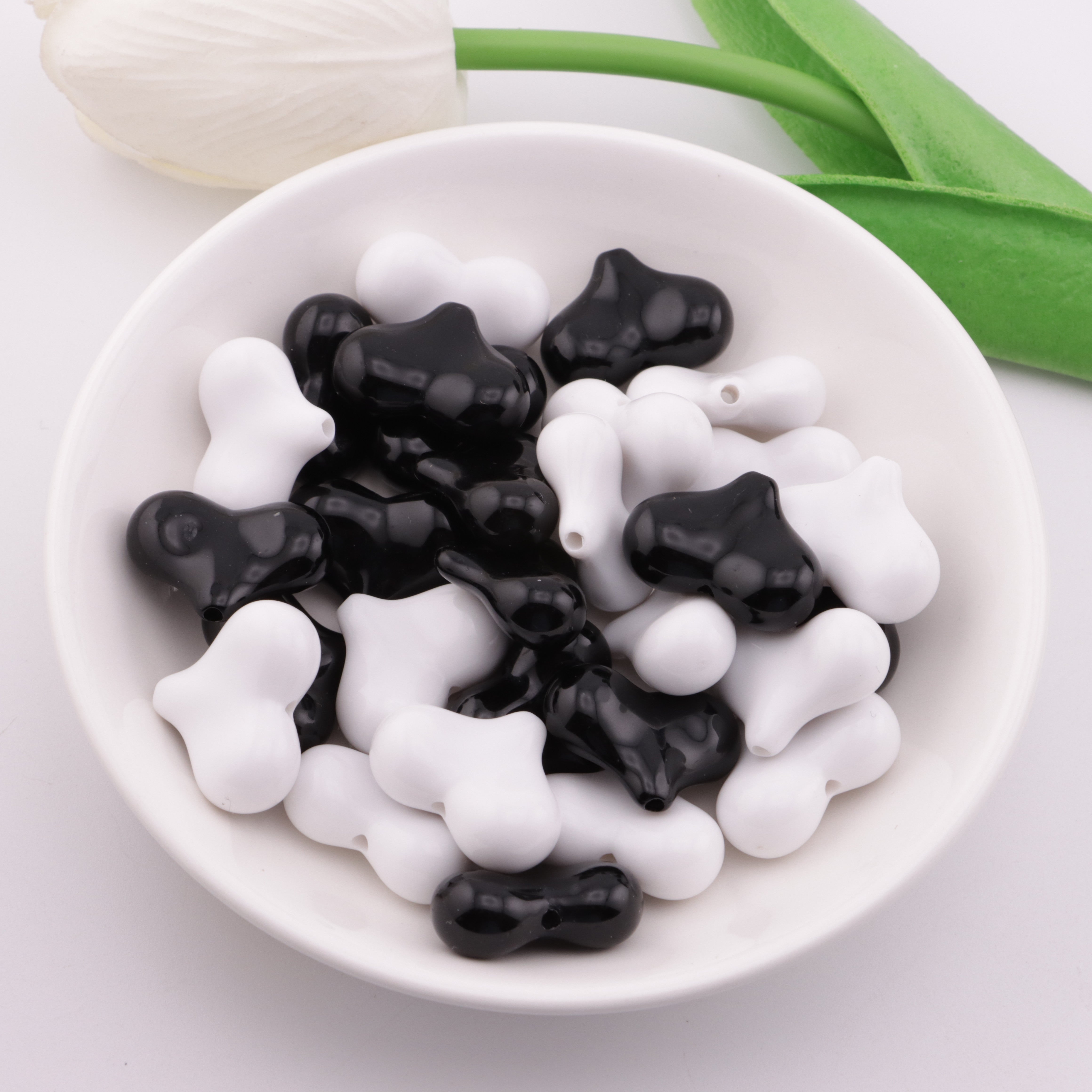 FS5708- 16×21mm Heart-shaped Acrylic Beads