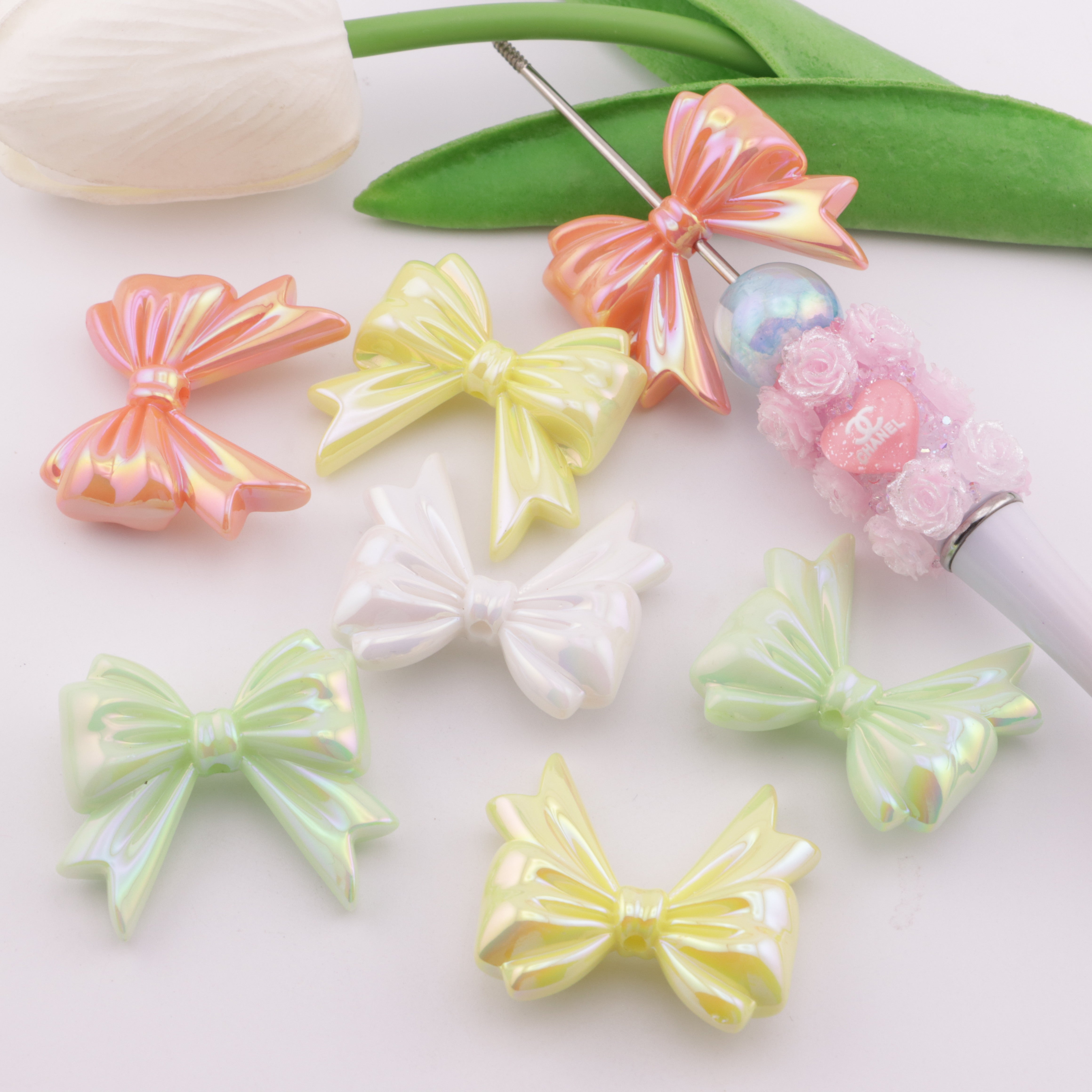 FS2218- 36.6×32mm UV-Plated Solid-Color Bowknot Acrylic Beads