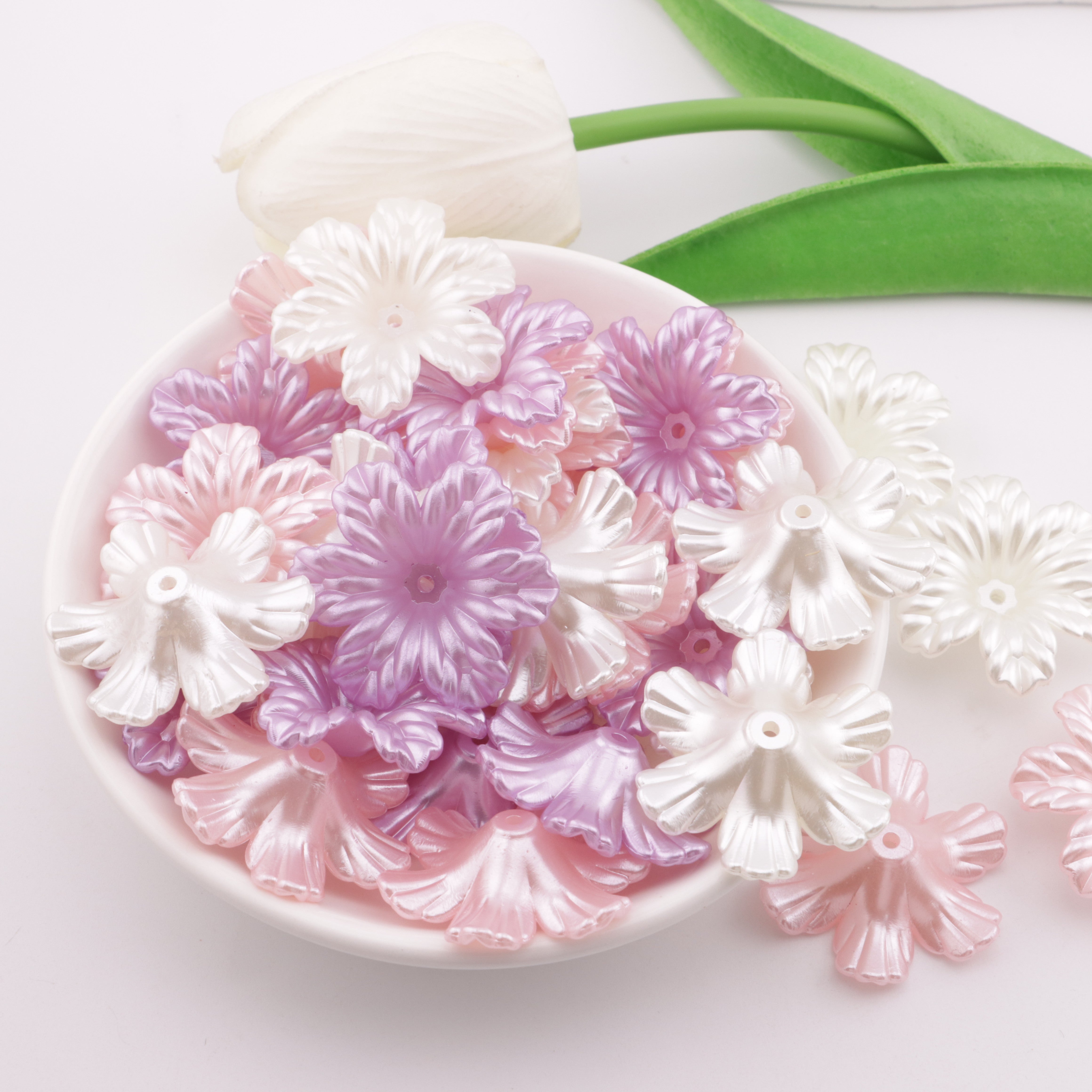 FS5399- 36Mm Imitation Pearl Flowers That Can Pass Through Pens (Requires Rotation)