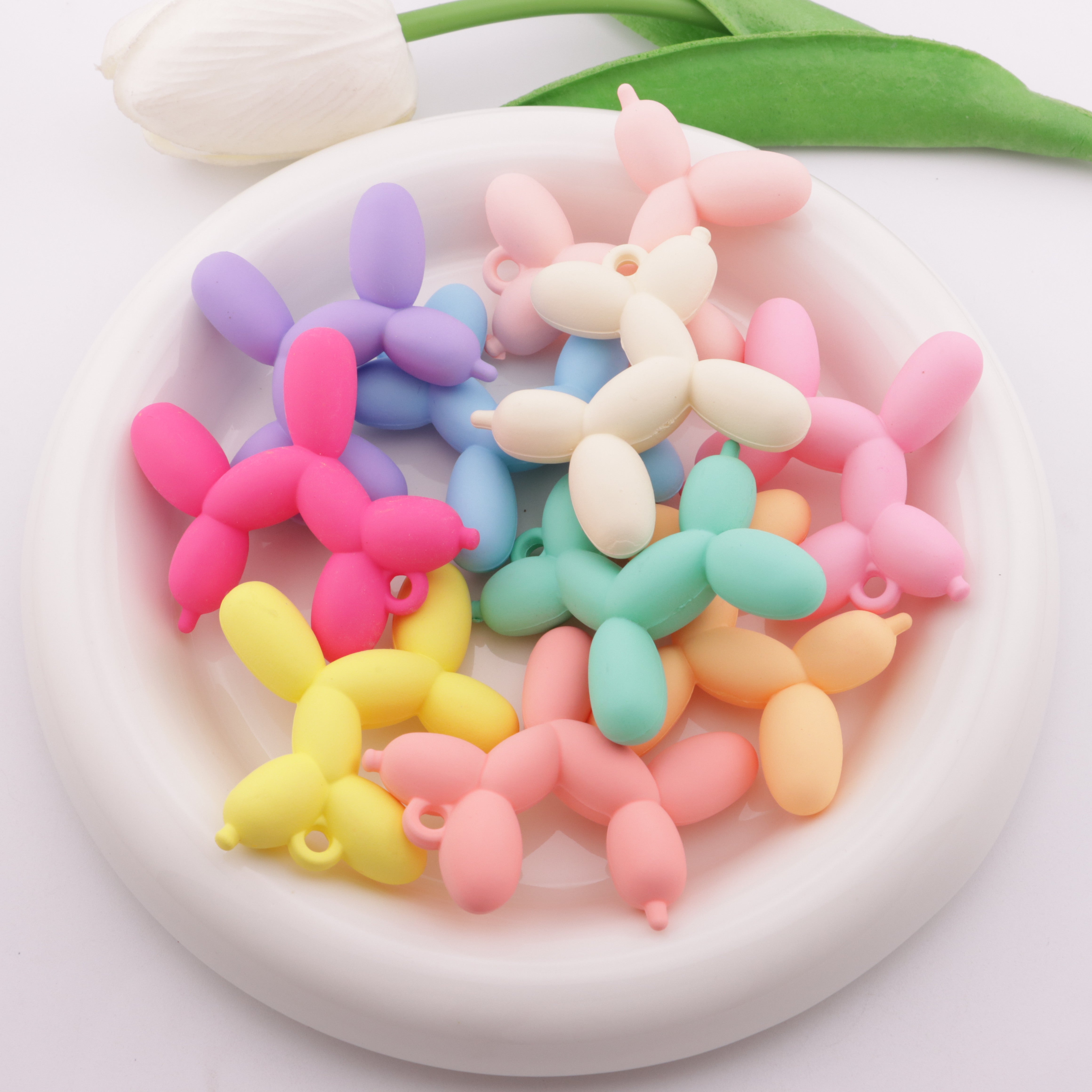 FS5827- Paint - textured Balloon Dog Pendant