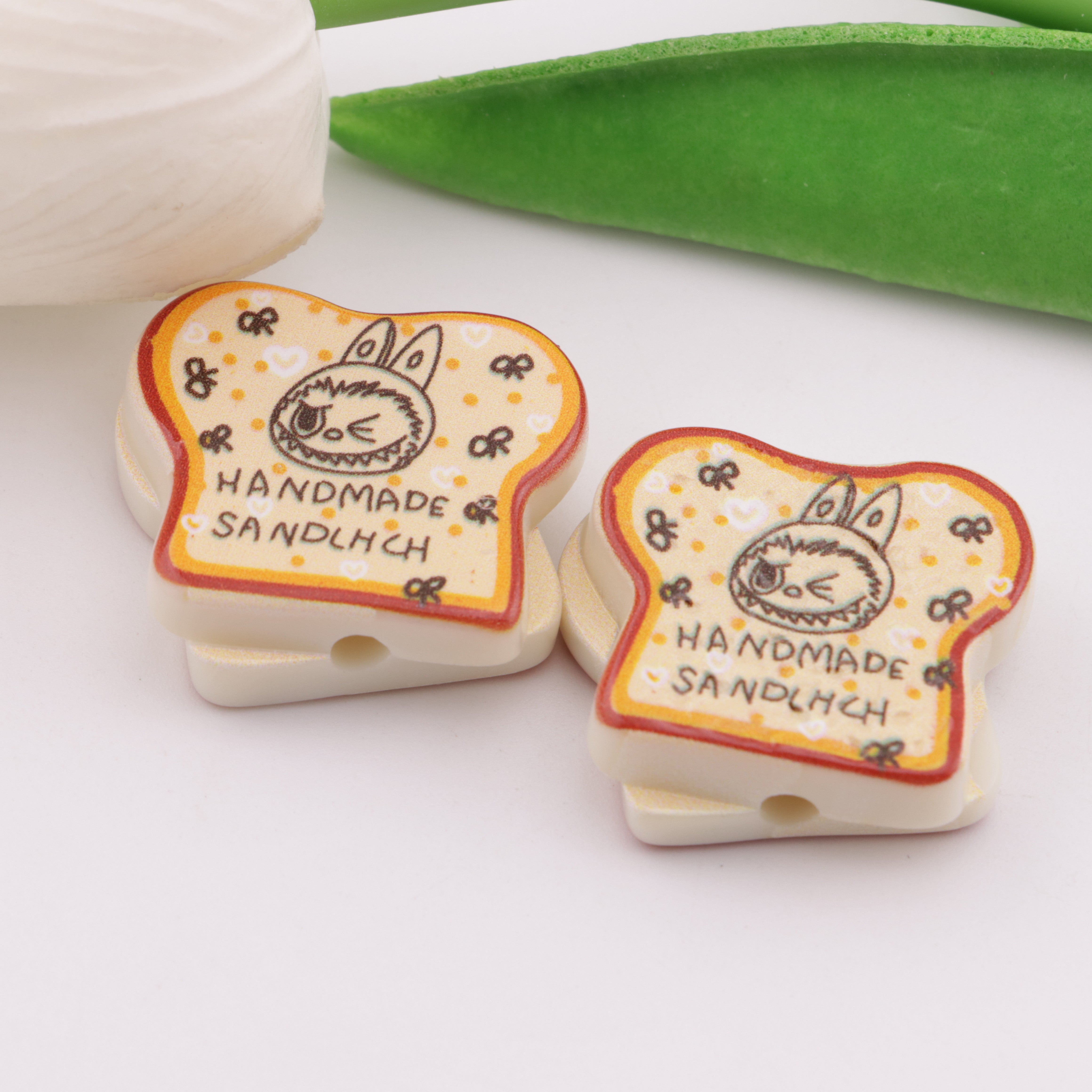 FS5832- Labubu Toast Acrylic Beads