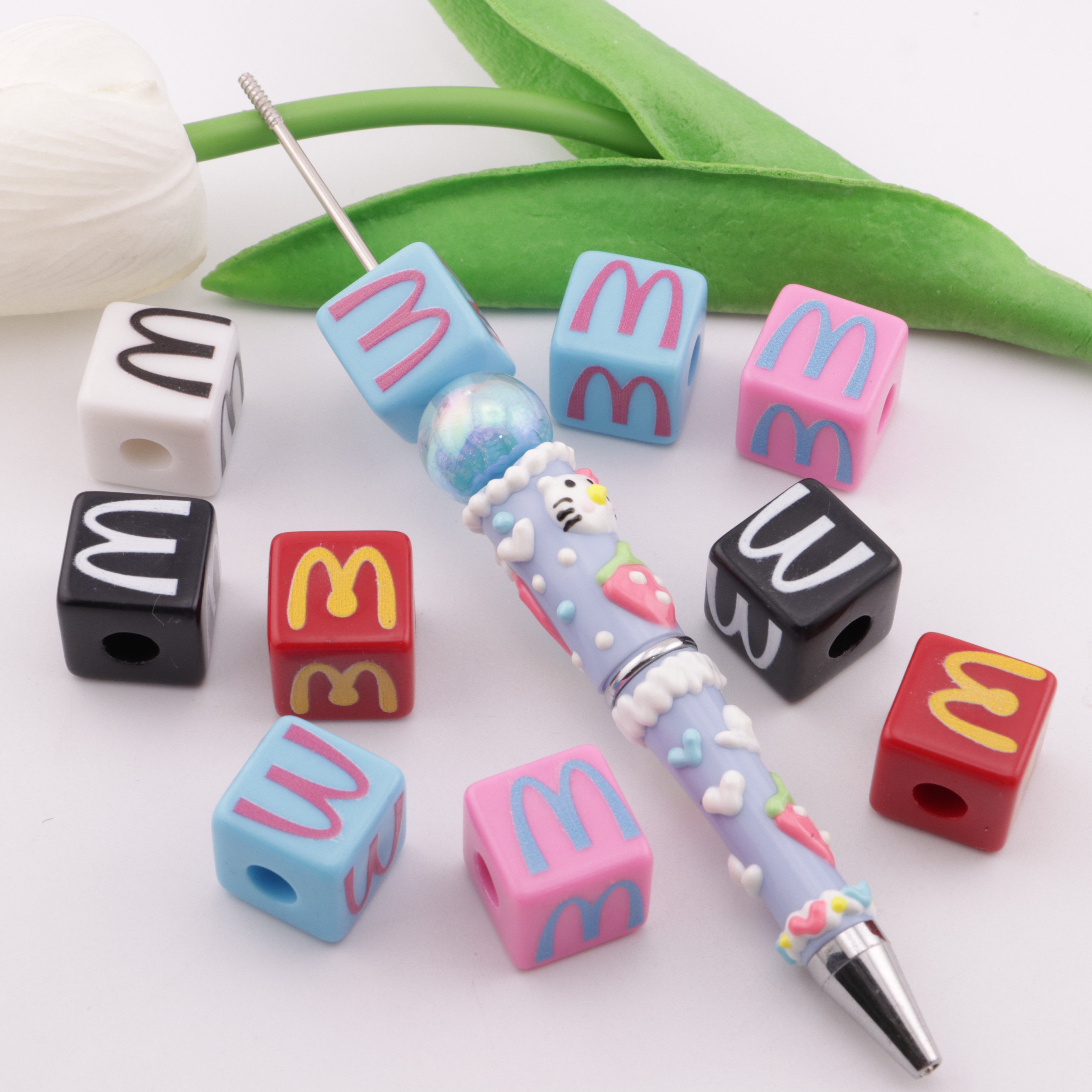FS5833- 16×16mm Holes 6mm McDonald's M Square Beads