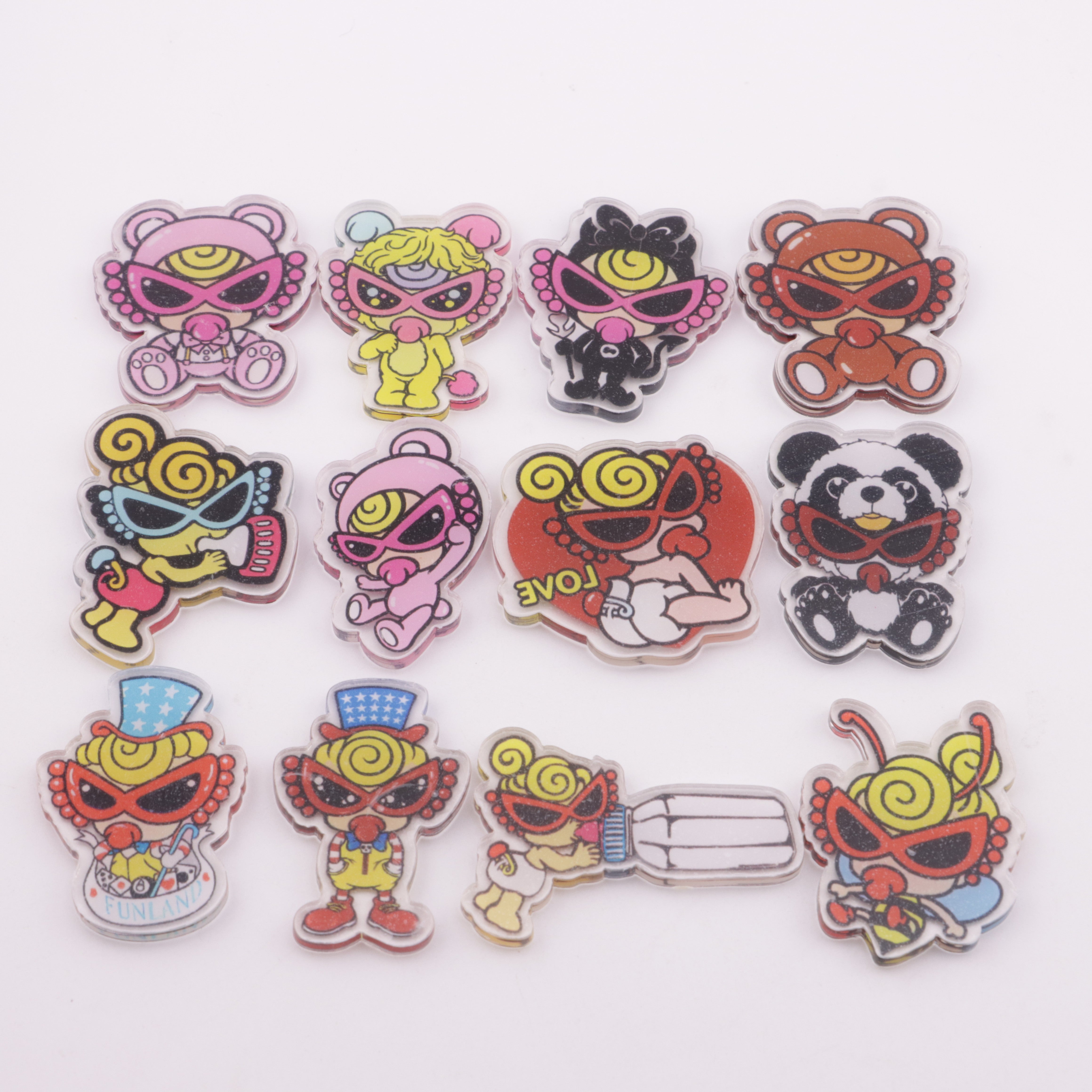 FS5755- Black Sunglass Teethers Acrylic Sheets (Approximately 17 Pcs. The Quantity Varies Due To Size Differences, But It Will Weigh 50 G) Zoe's DIY Shop