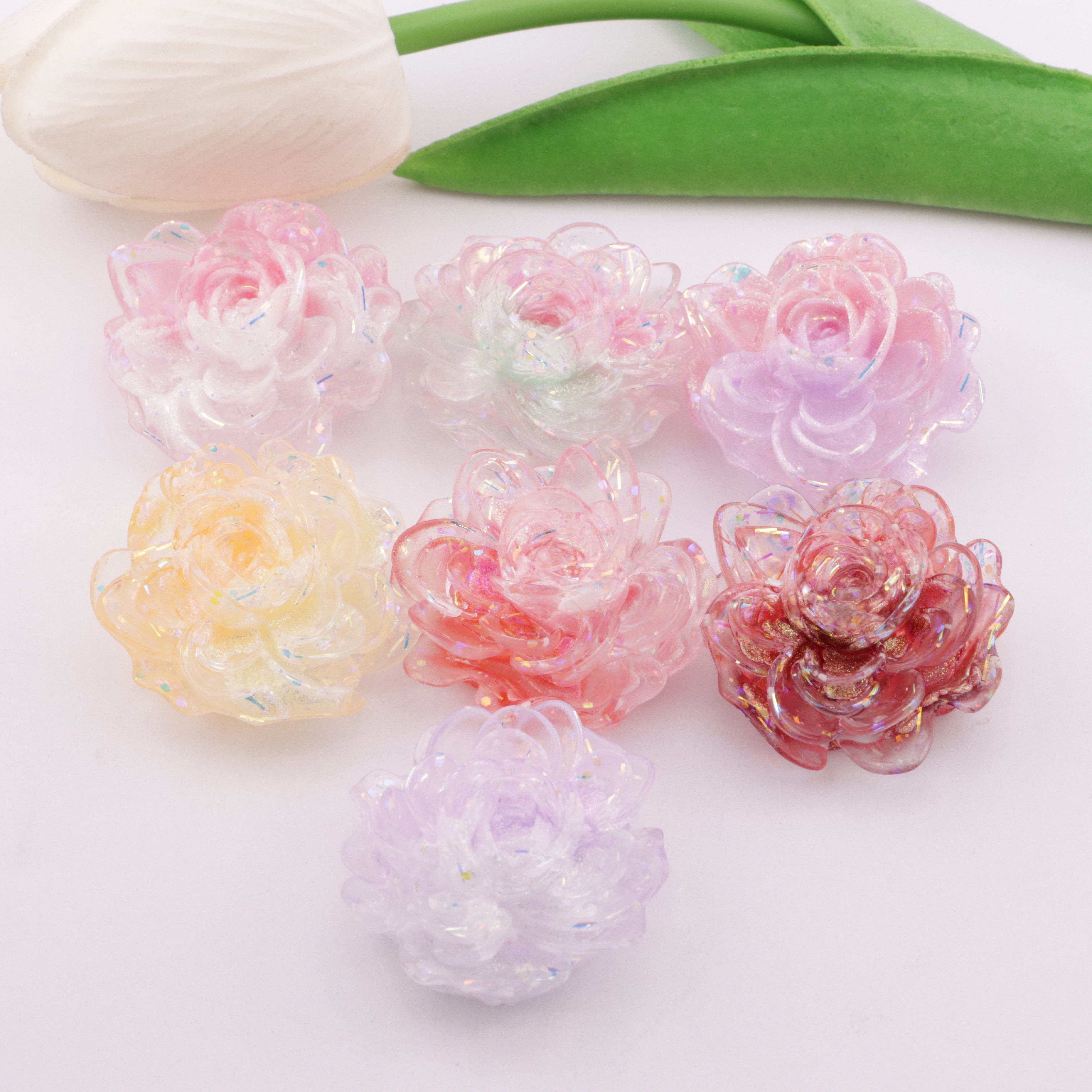 FS5897- 35mm Luminous Soft Flower Charms