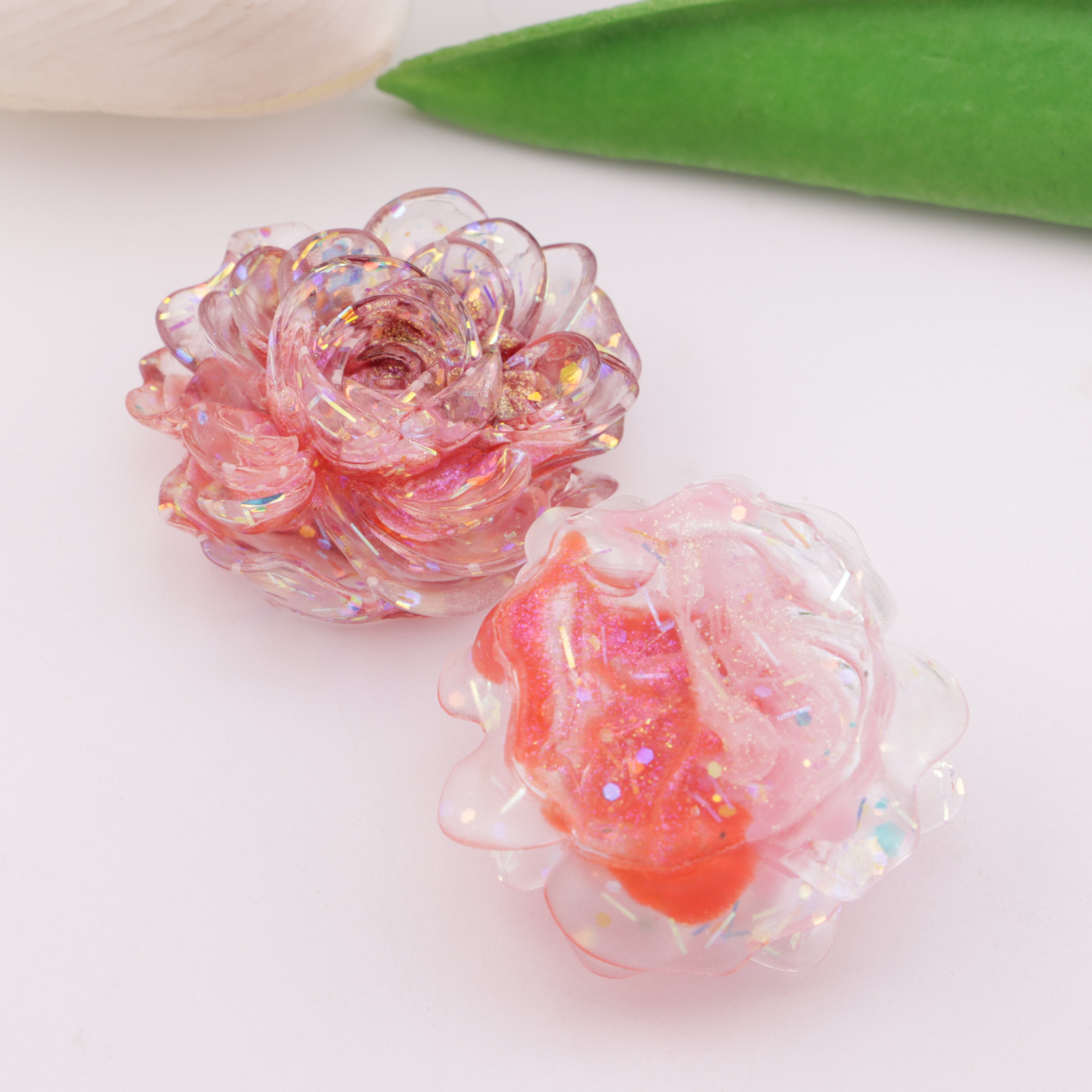 FS5897- 35mm Luminous Soft Flower Charms
