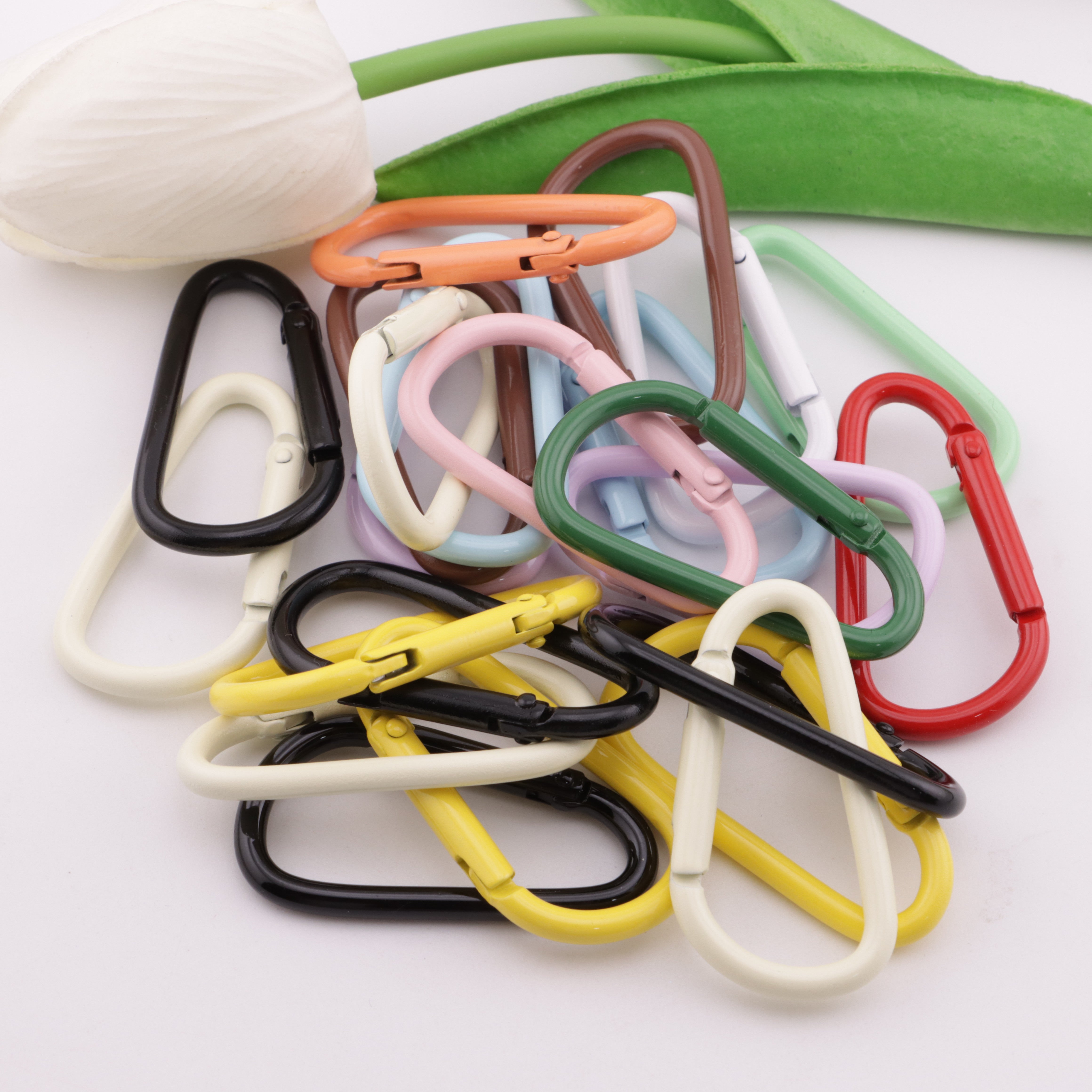 FS5767- 16*24mm Enameled Small D-Shaped Key Ring