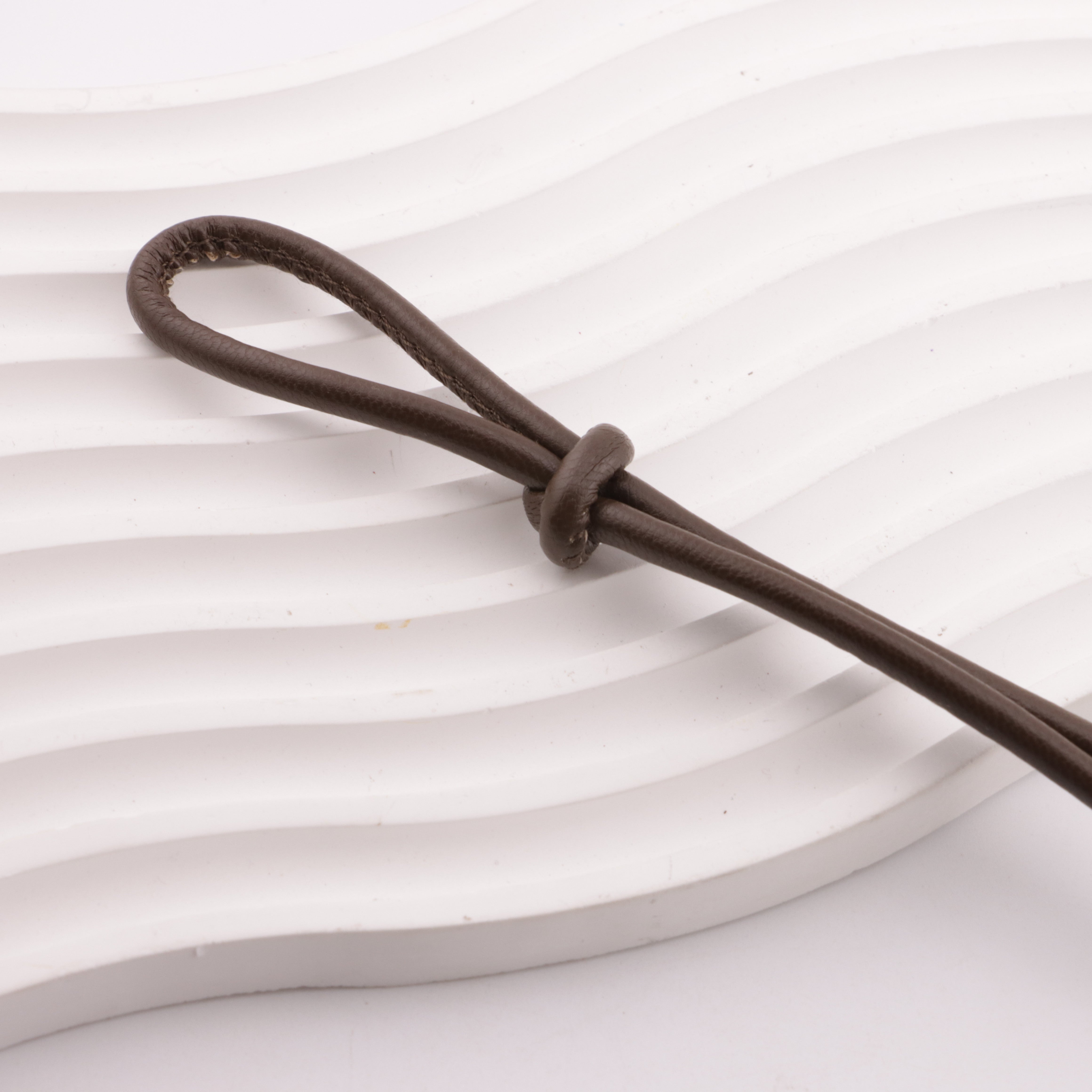 FS5896- Diameter: 4 Cm, Leather Cord Knot Diameter: 4 Mm