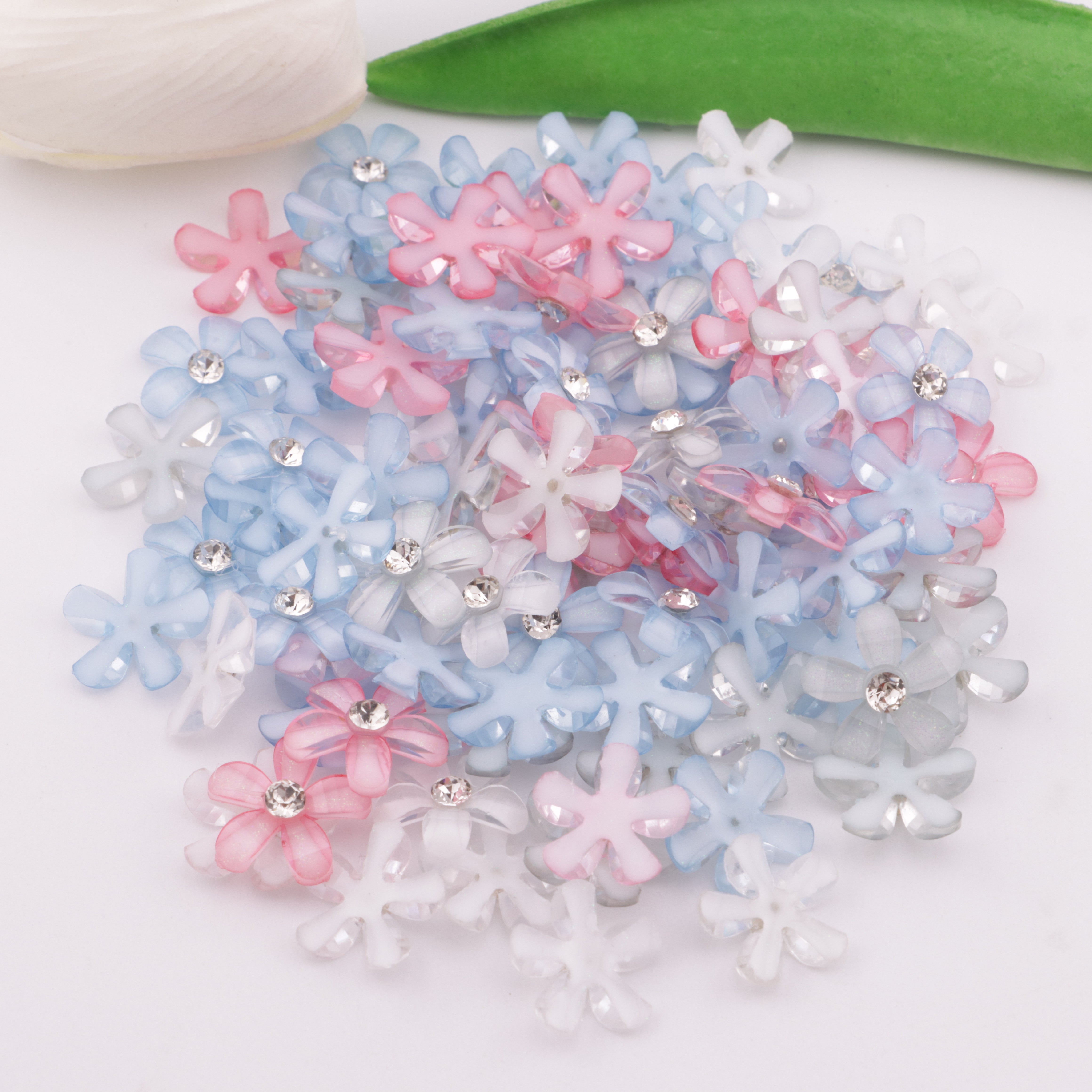 FS5227- 15mm Five-petal Resin Stickers With Diamonds