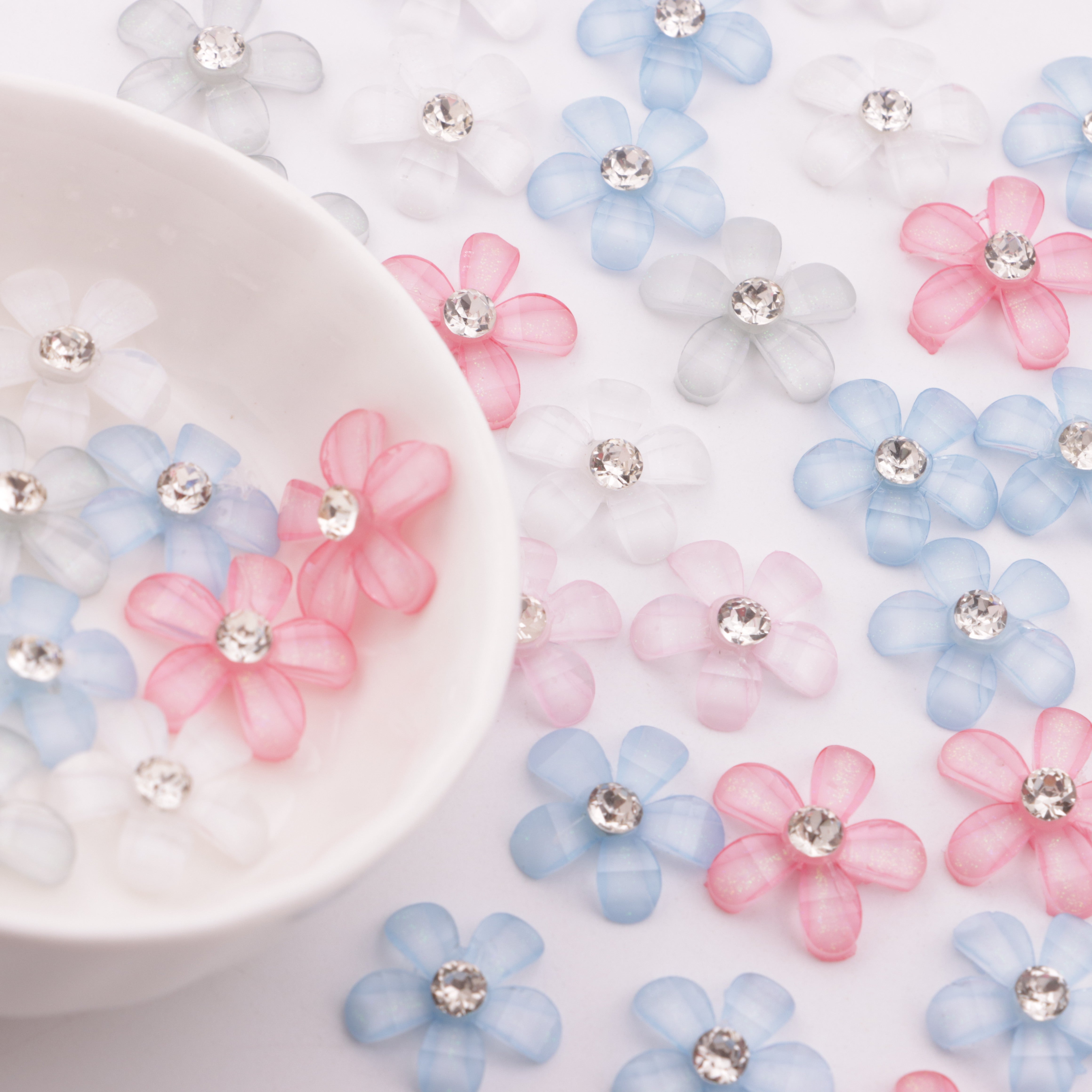 FS5227- 15mm Five-petal Resin Stickers With Diamonds