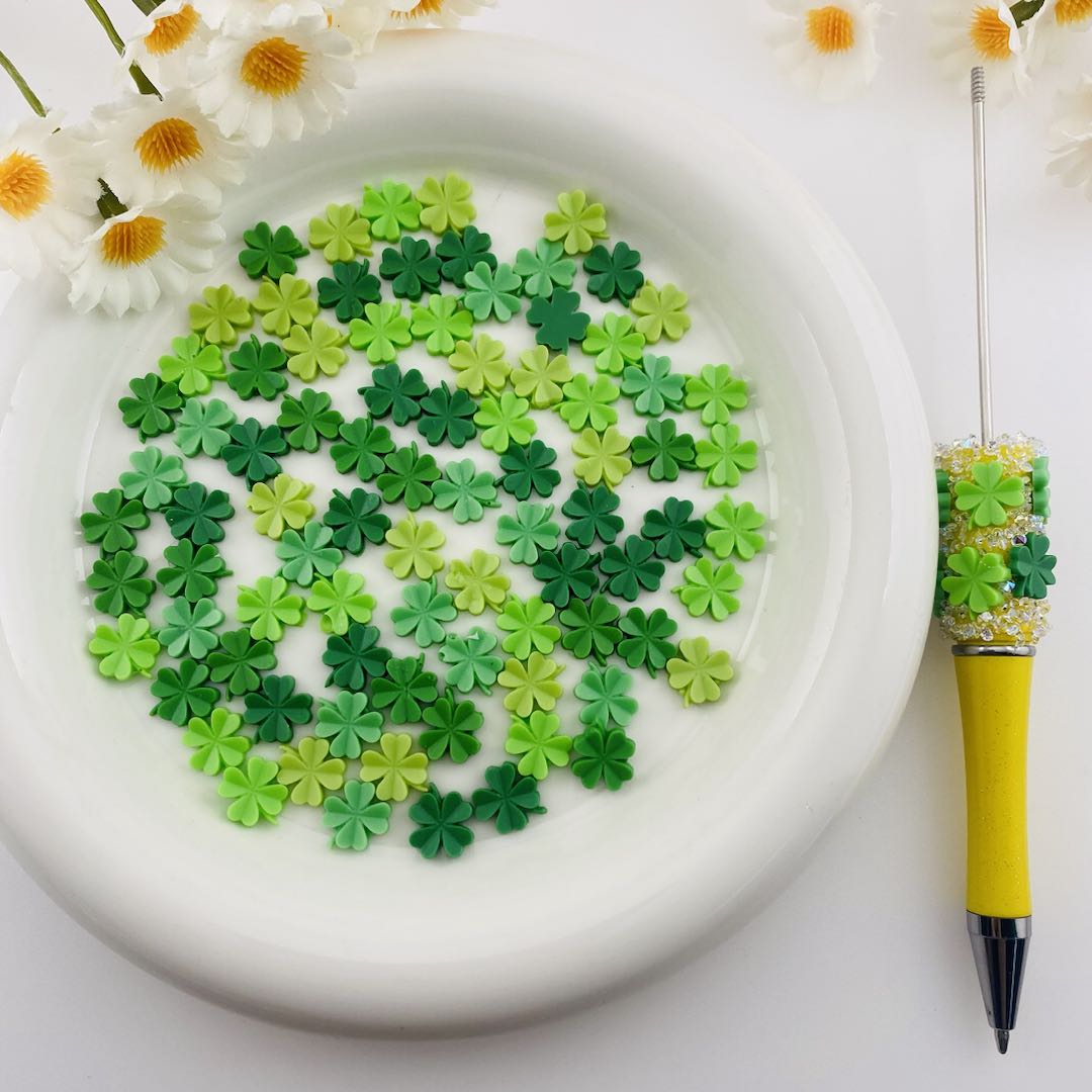 FS19562-About 9*10mm Four-leaf Clover Sticker