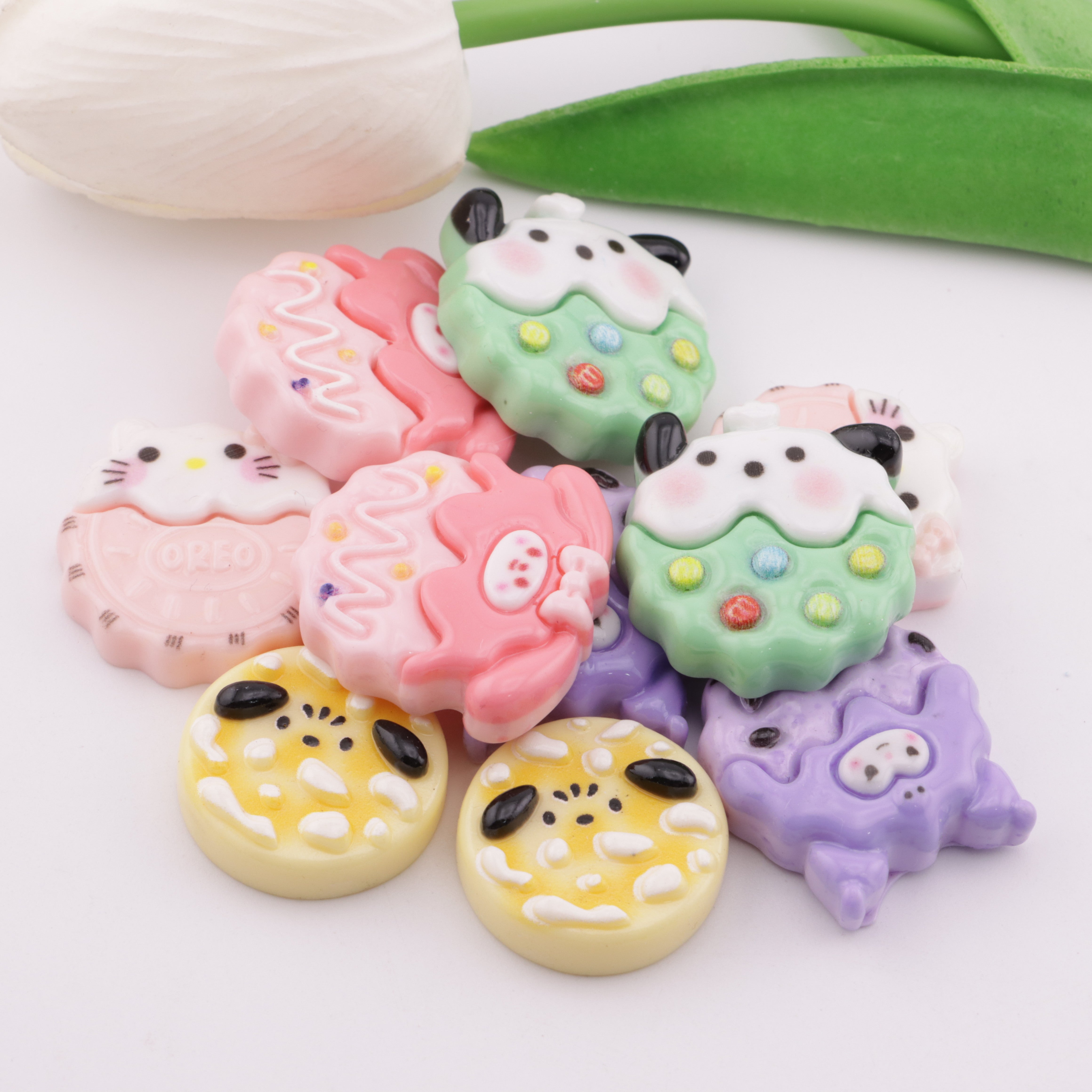 FS5828- Sanrio Cookie Resin Patches
