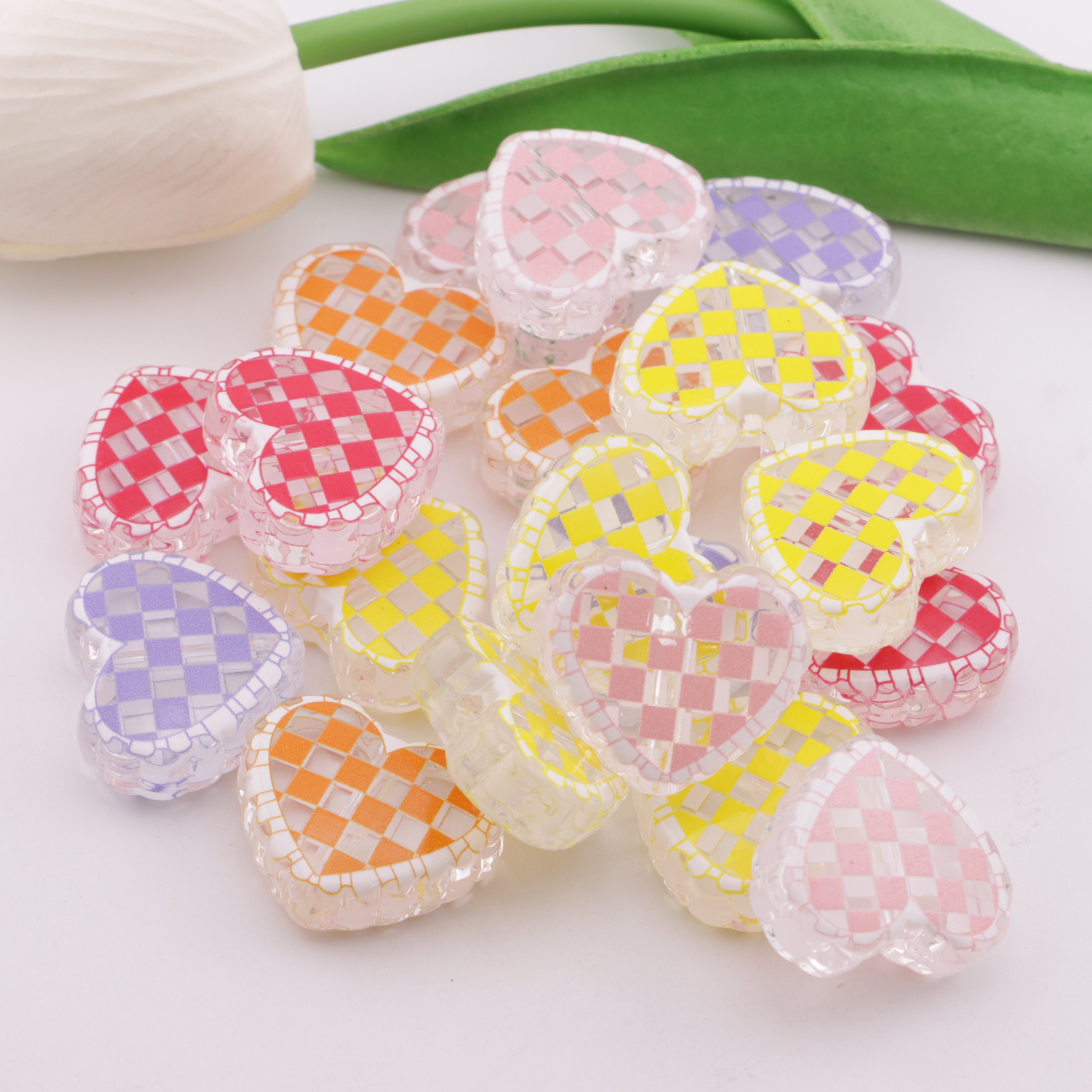 FS5838- Translucent Color Heart Grid