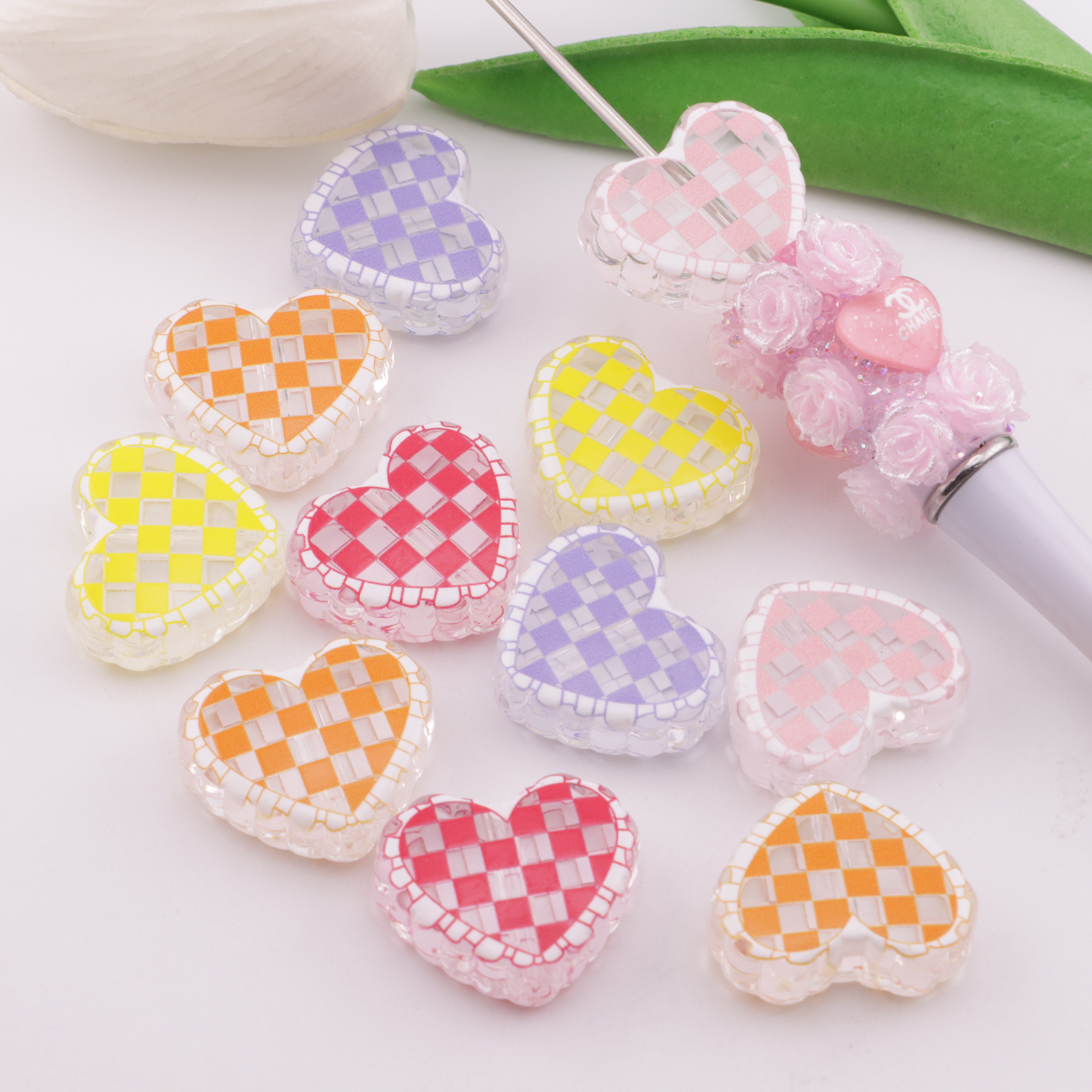 FS5838- Translucent Color Heart Grid