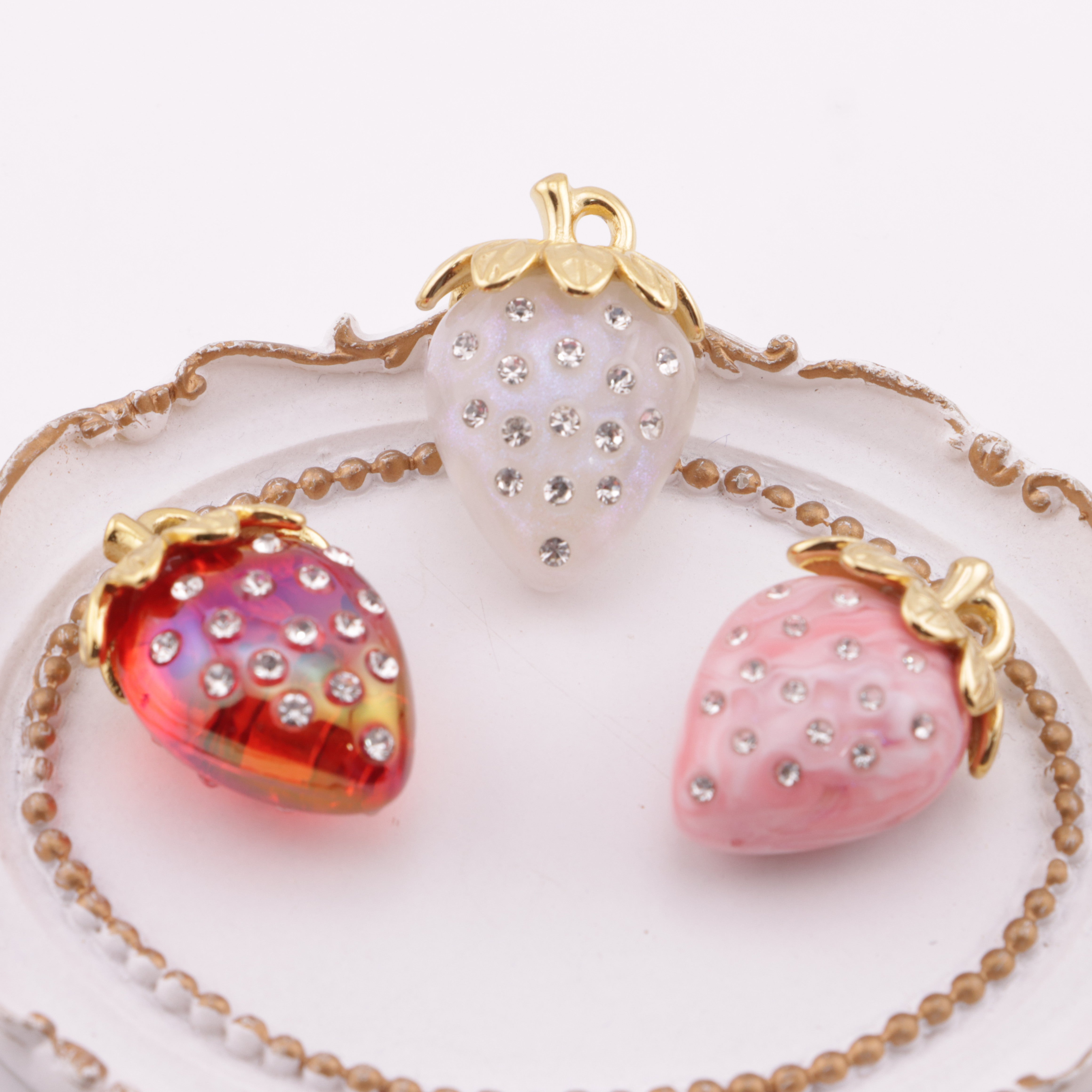 FS4865- Diamonds Strawberry Mixed Colors Pendant