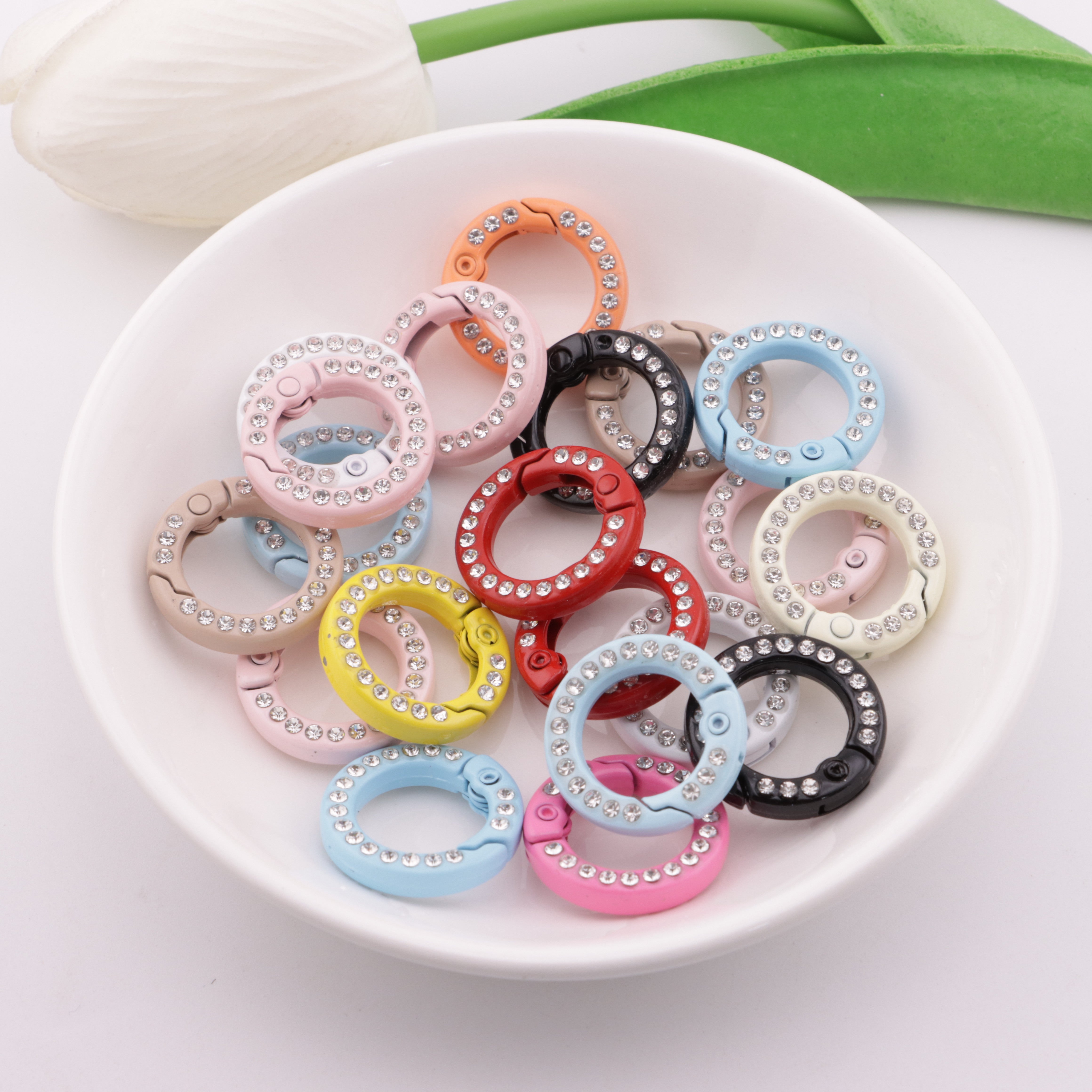 FS5955- 20mm Round Keychain Ring With Diamonds