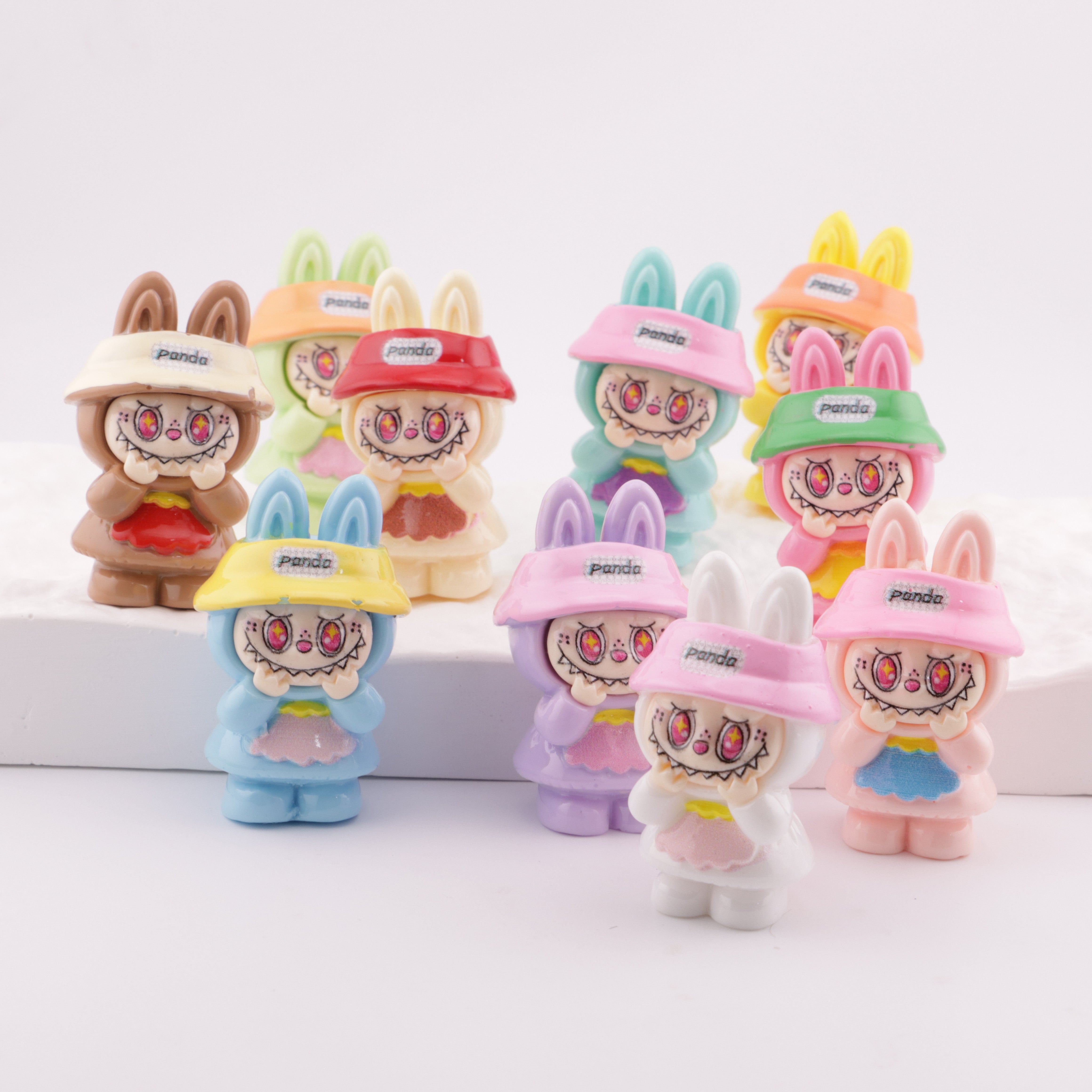 FS5633- Labubu Funny Face - Covering Hands Three - Dimensional Ornament