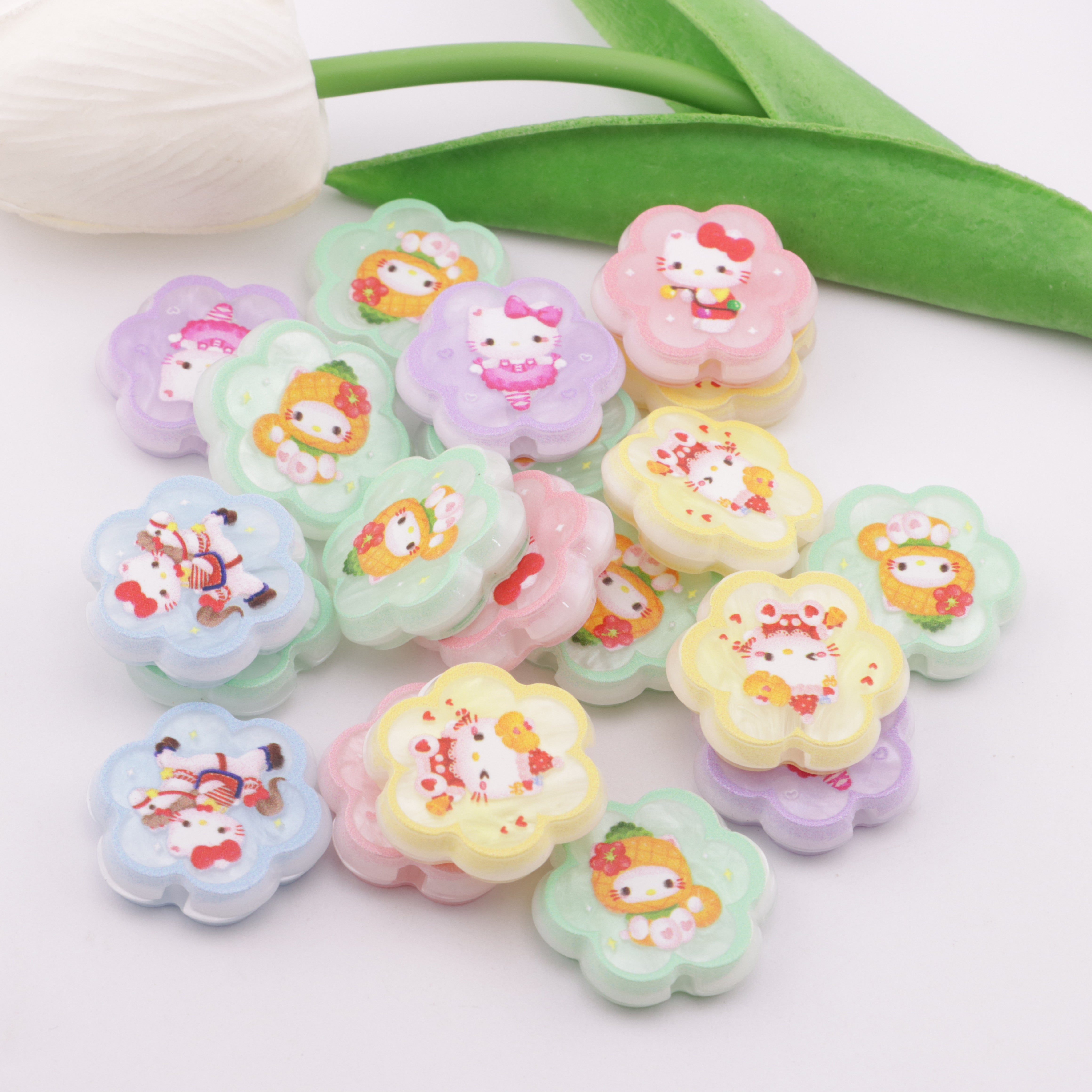 FS4956- Hk Flower Beads