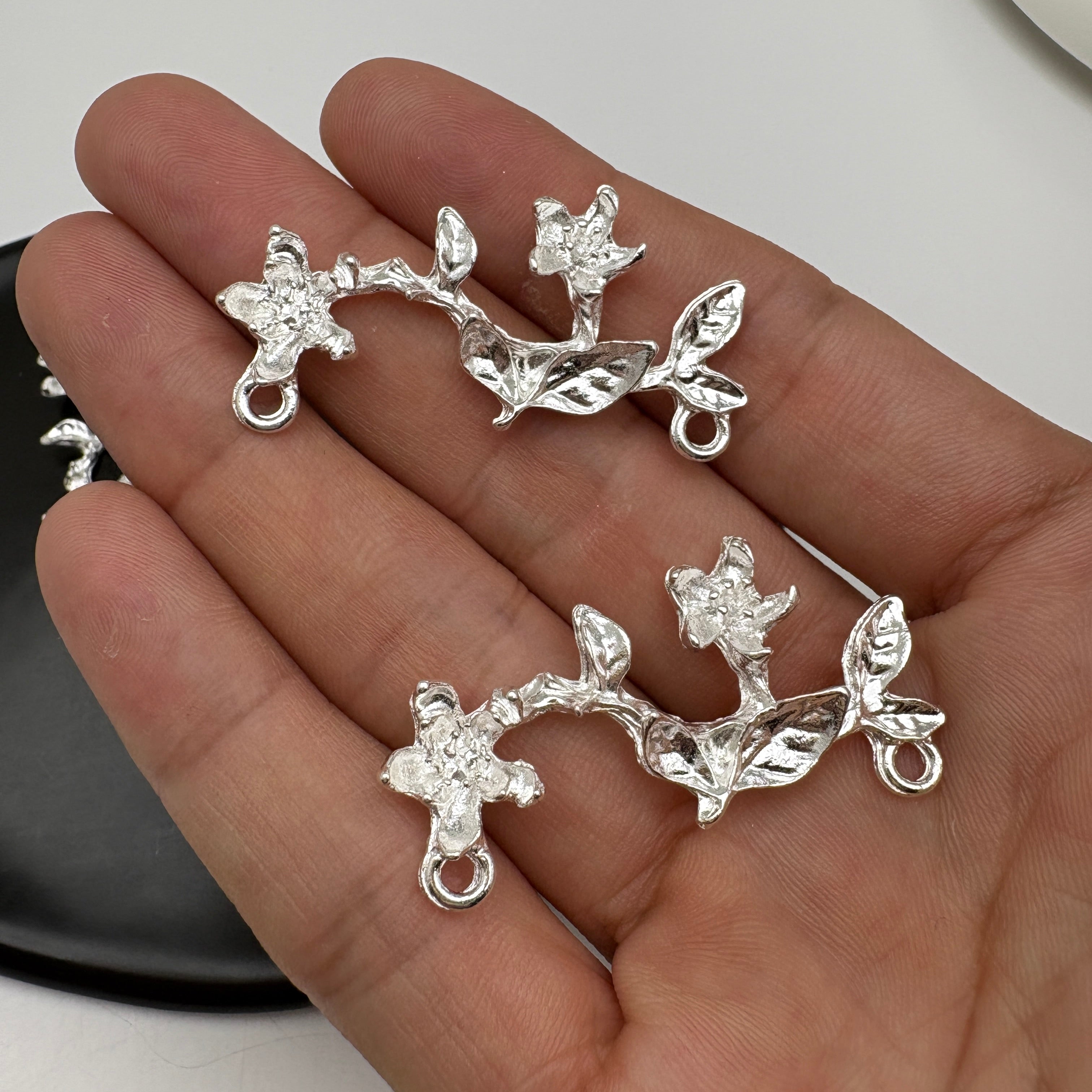 FS5384-44mm Double-hole Metal Flowers