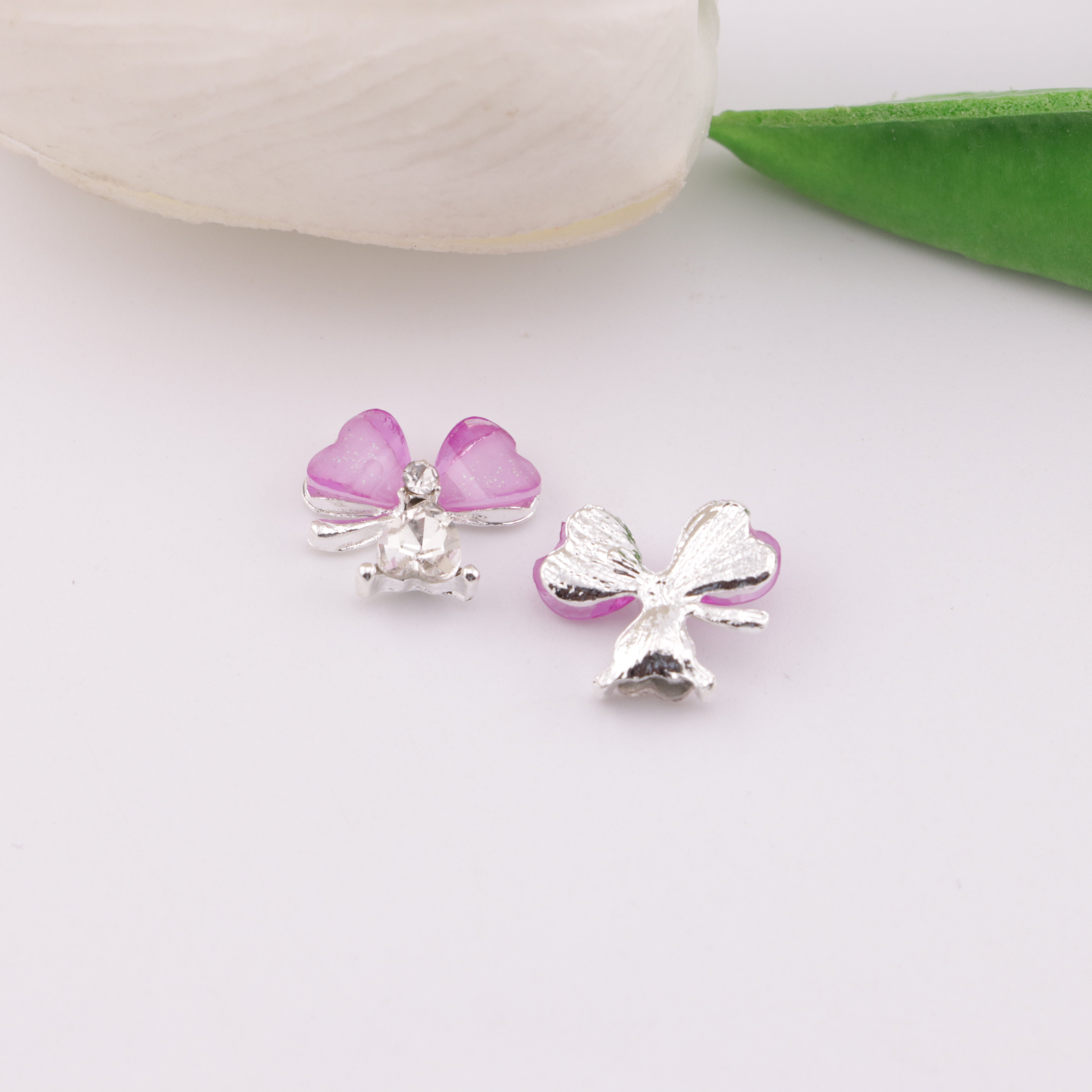 FS5704- Flower Diamond-Embedded Patches