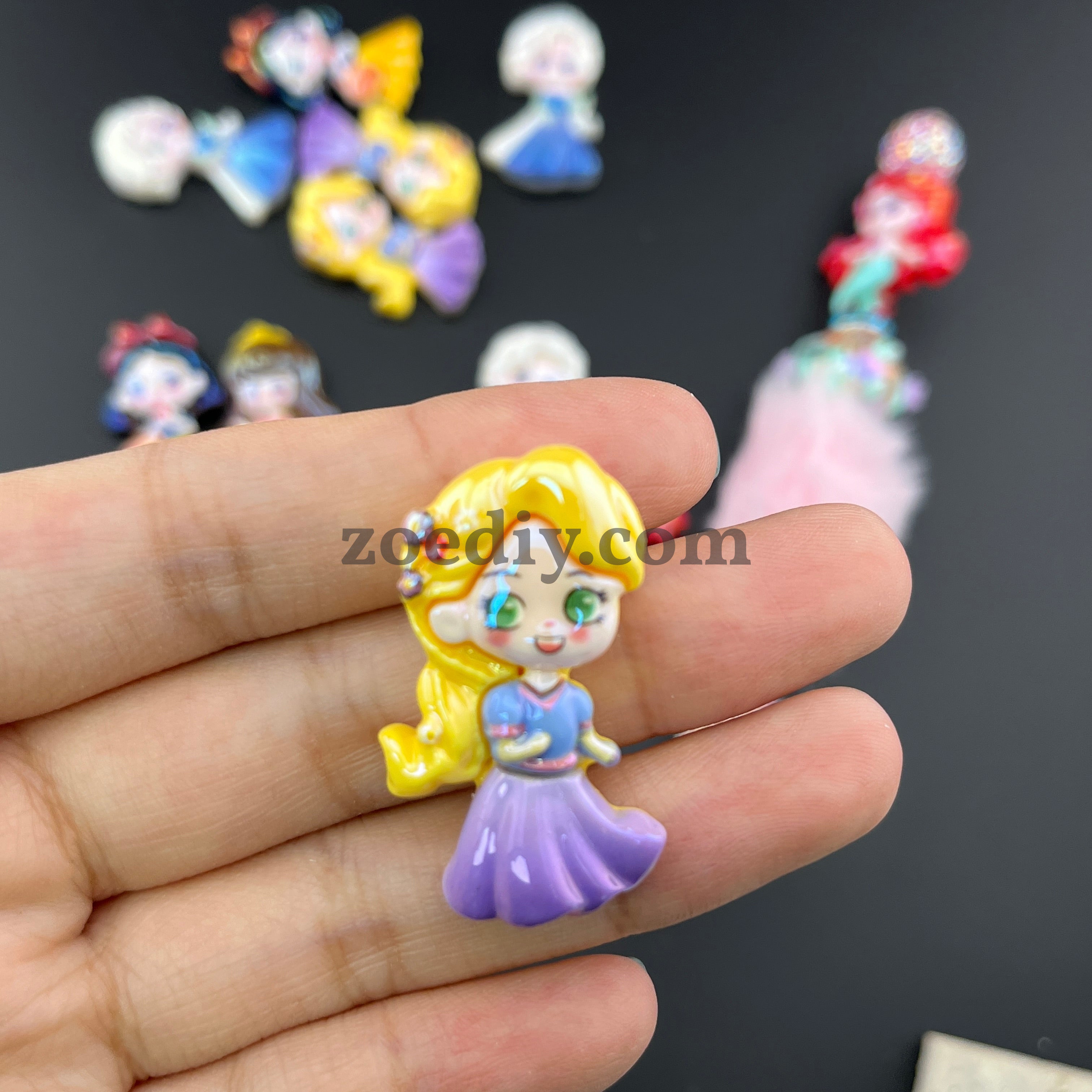 FS0955- Random Mixed UV Shiny Cartoon Princess Resin Beads Fit For Beadable Pens