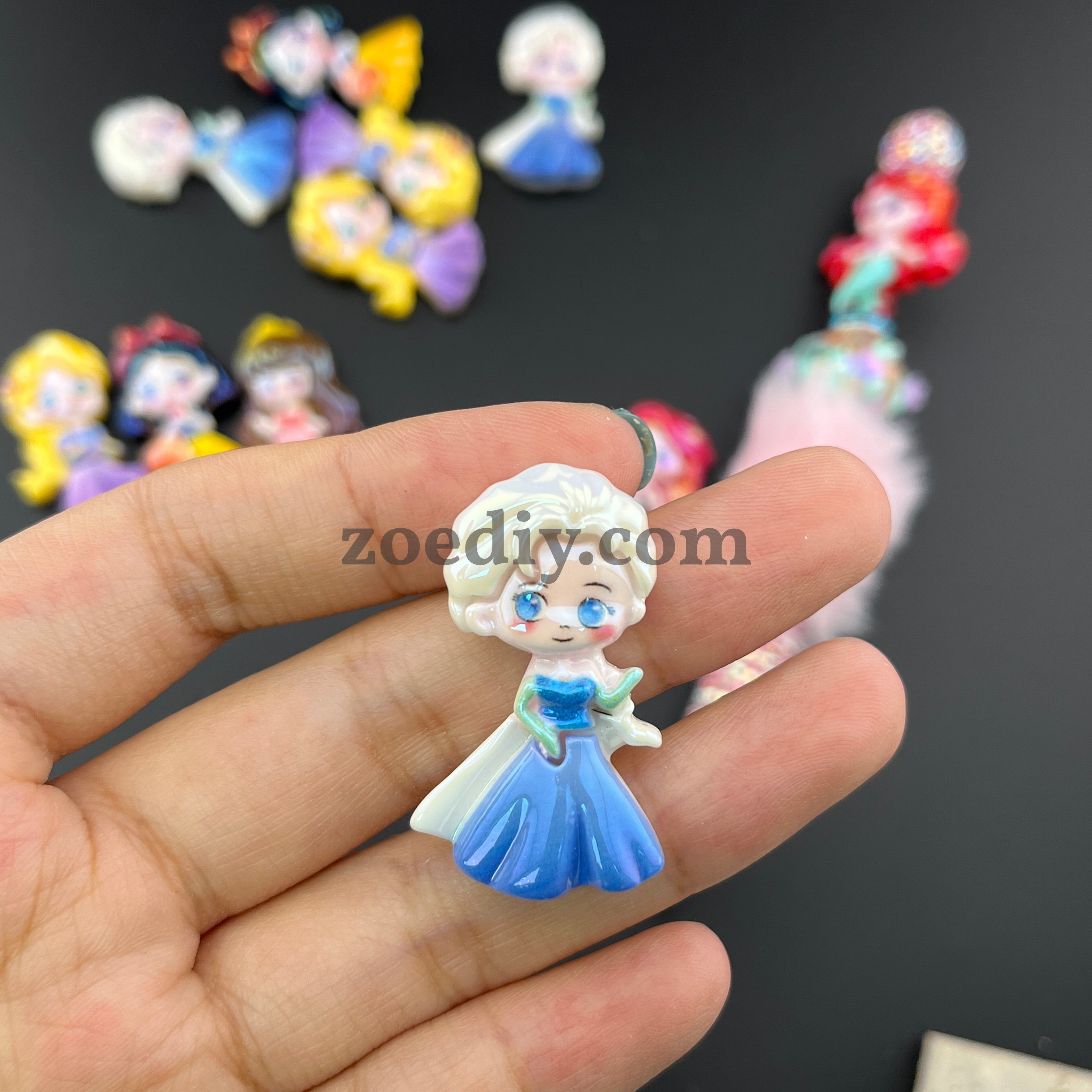 FS0955- Random Mixed UV Shiny Cartoon Princess Resin Beads Fit For Beadable Pens