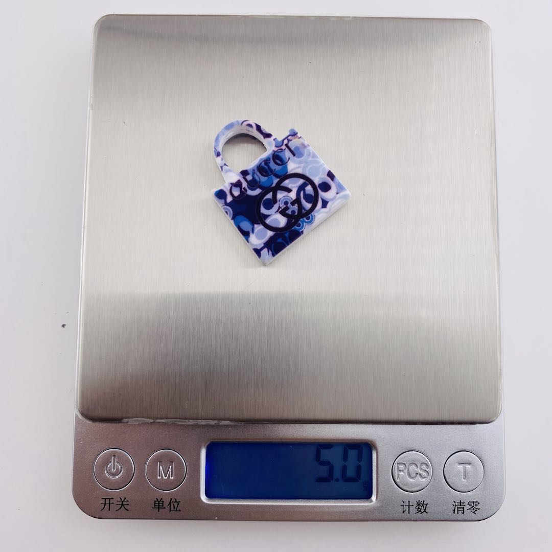 FS1967-About 25*31mm Silicone Bag Beads