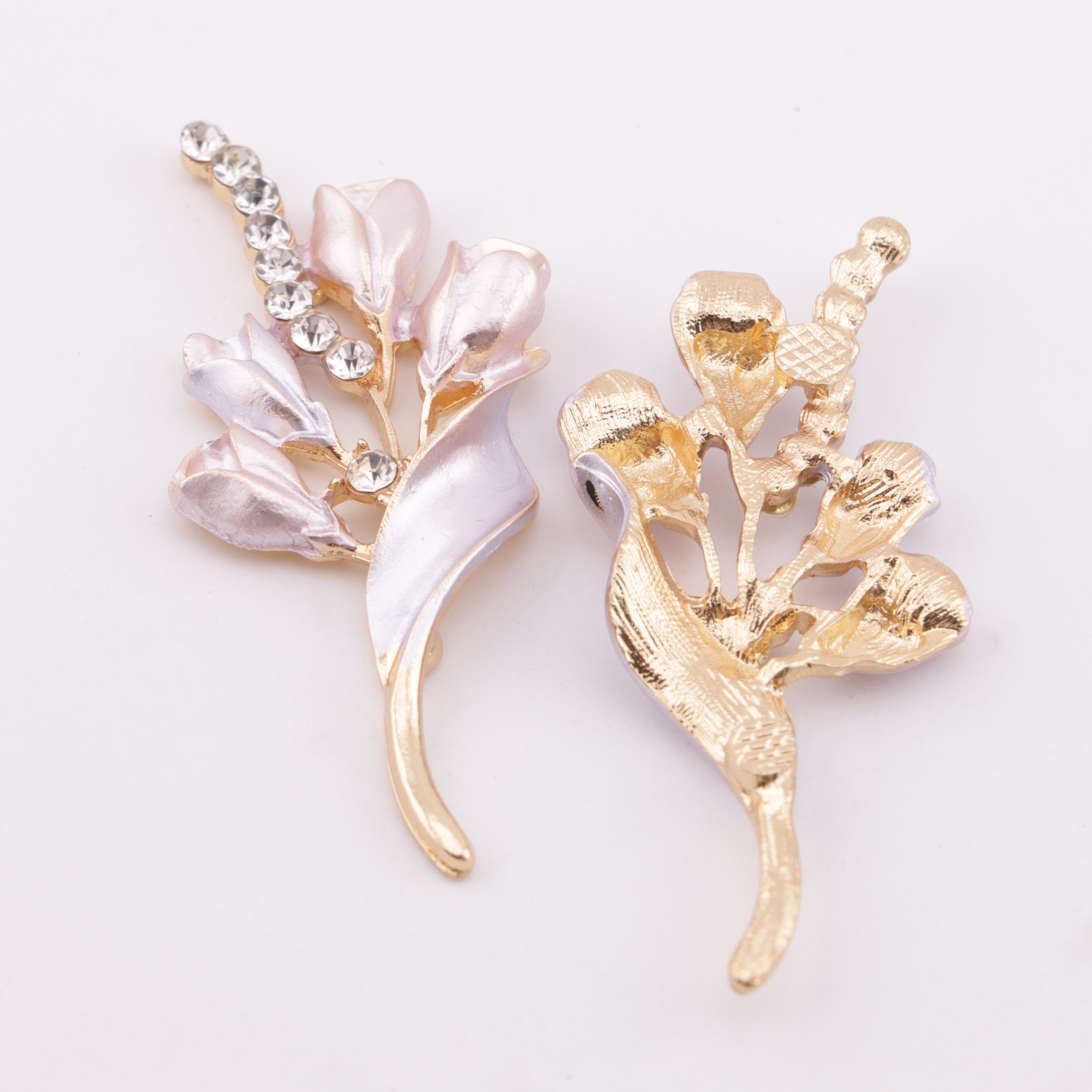 FS4608- 2.9cmX6.2cm Tulip Alloy Charms