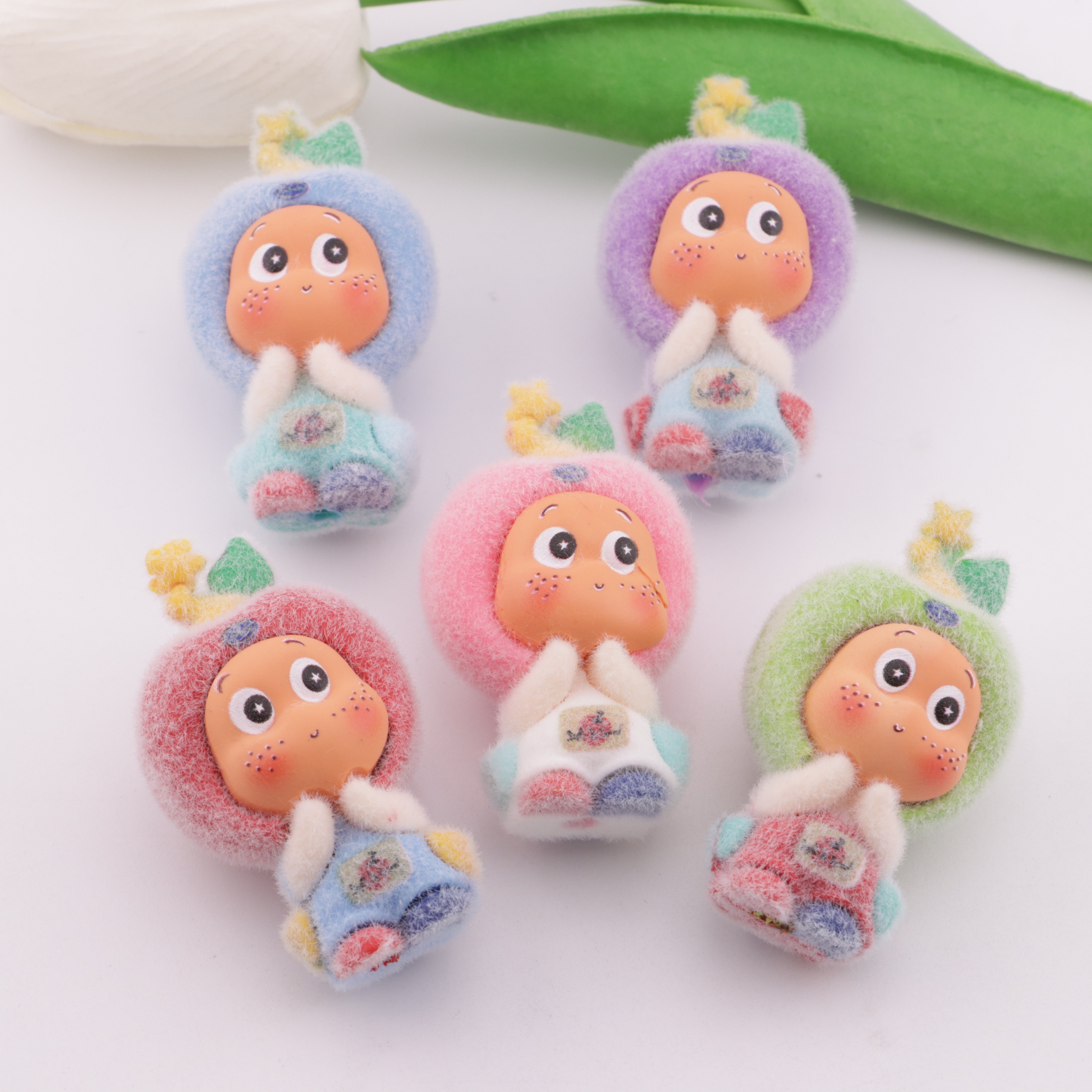 FS5985- Star People Flocked Three - Dimensional Resin Beads