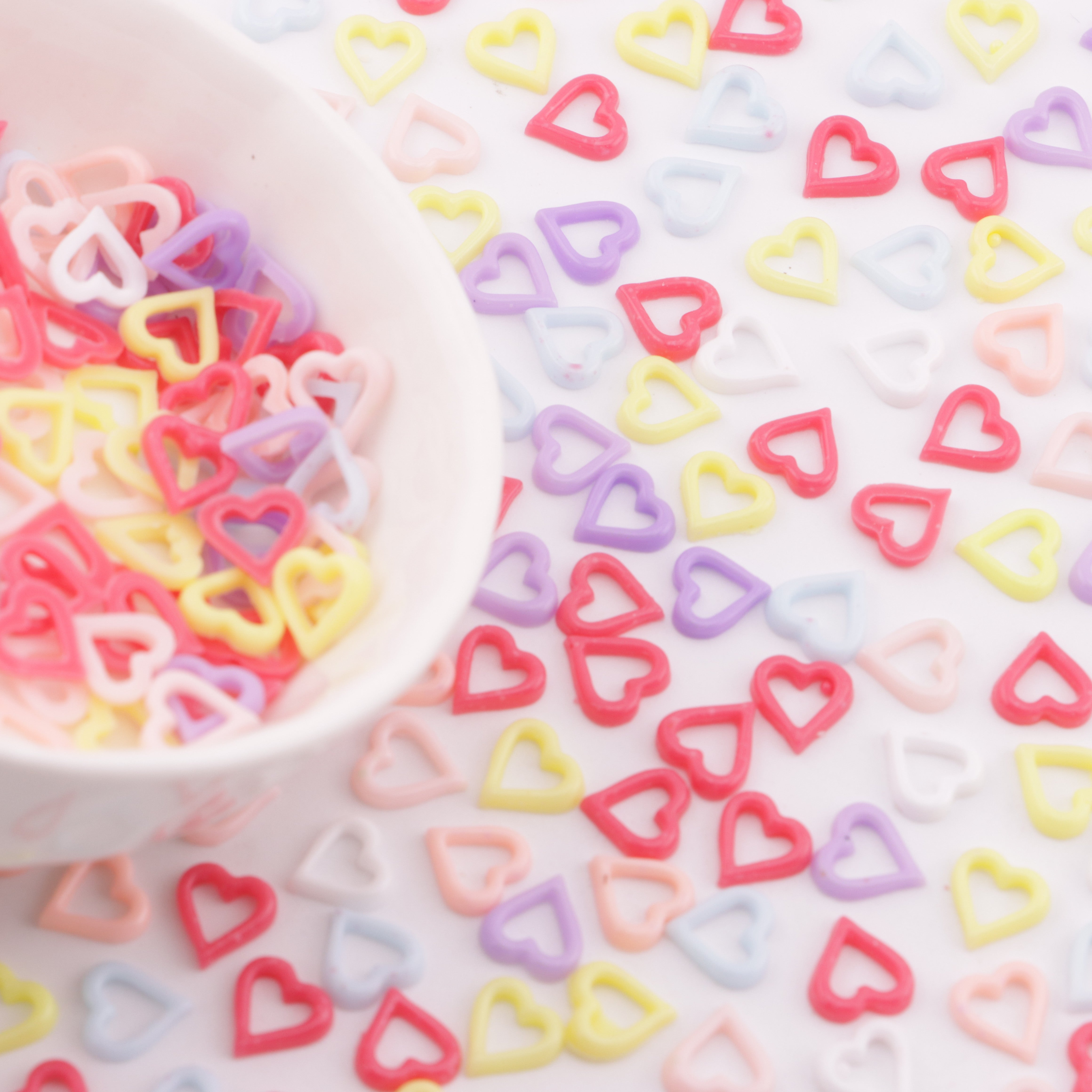 FS6004- 7mm Hollow Heart Charms Hollowed-Out Love Heart Patches